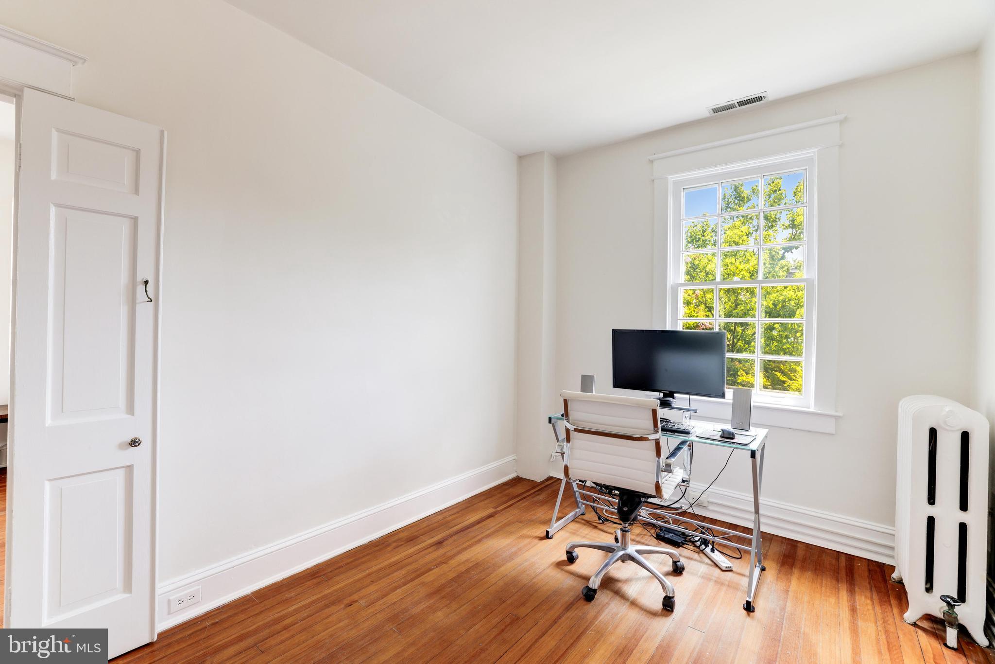 2015 ALLEN PLACE NW