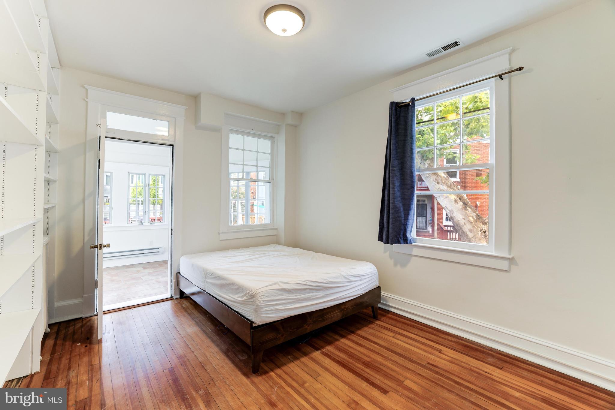 2015 ALLEN PLACE NW