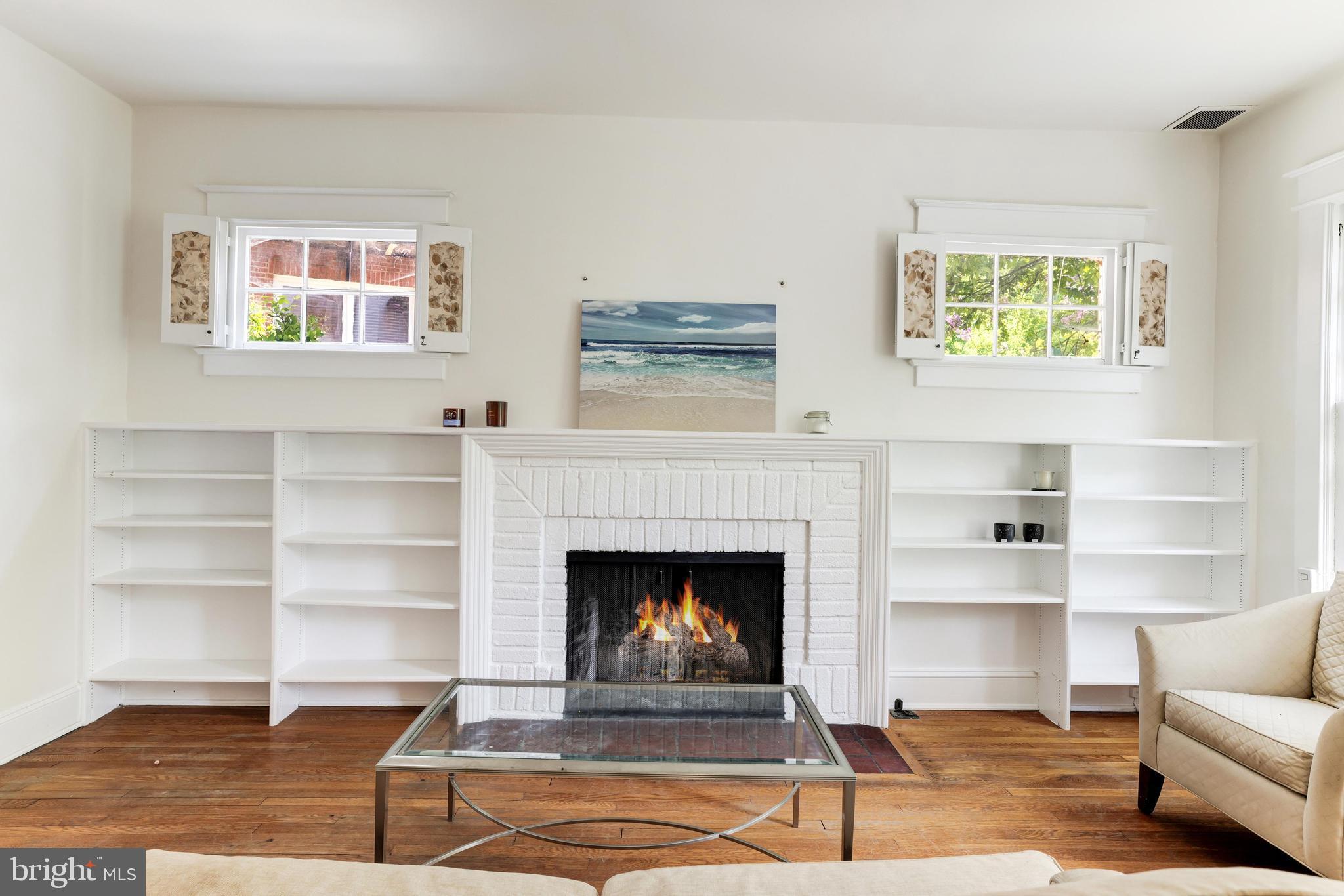 2015 ALLEN PLACE NW