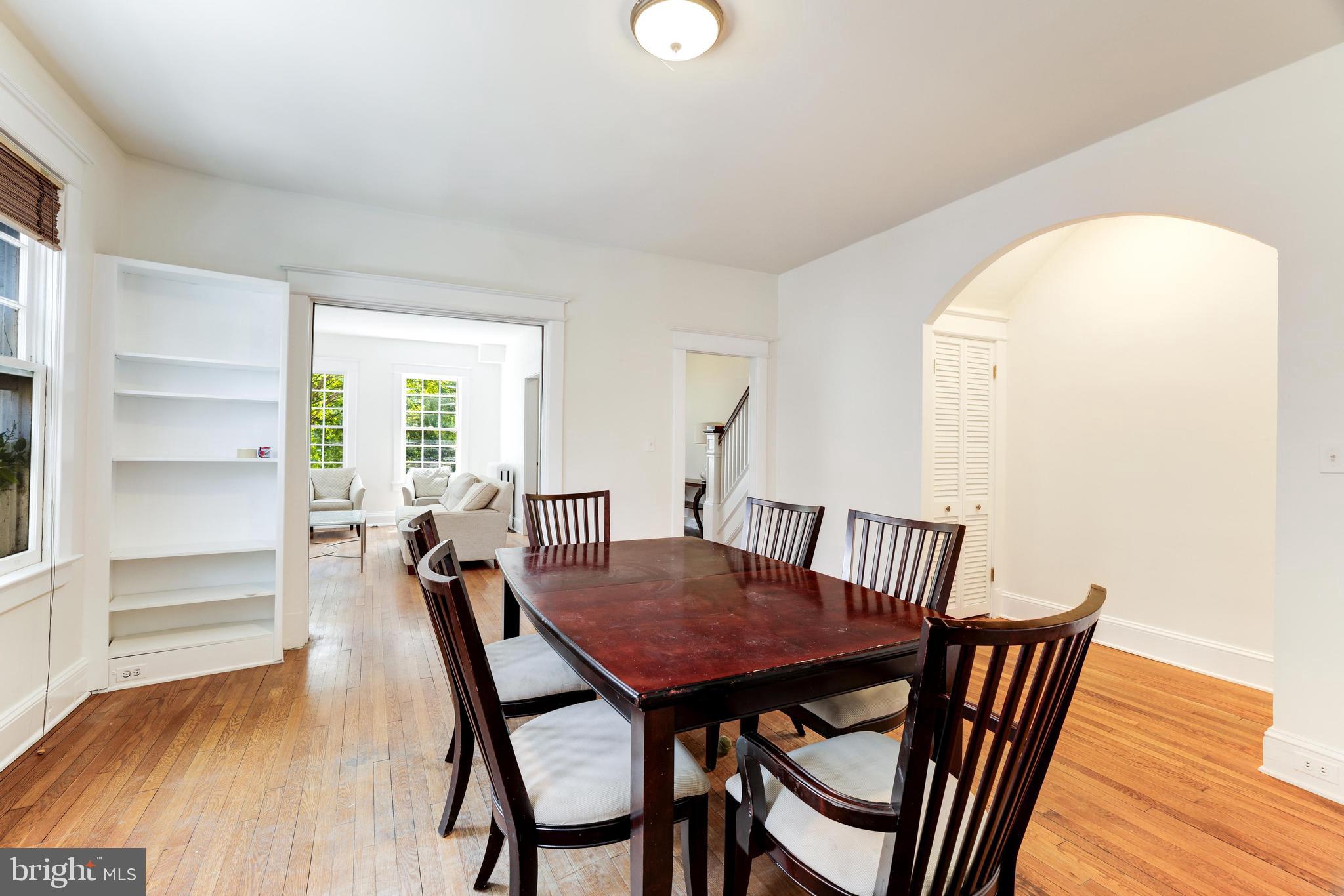 2015 ALLEN PLACE NW