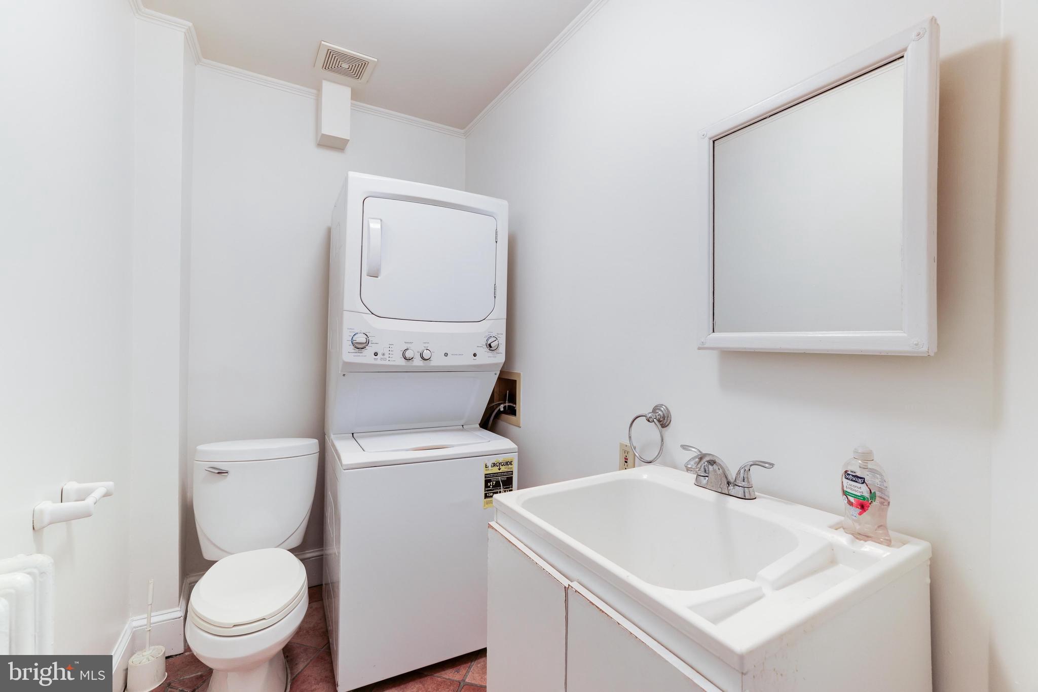 2015 ALLEN PLACE NW