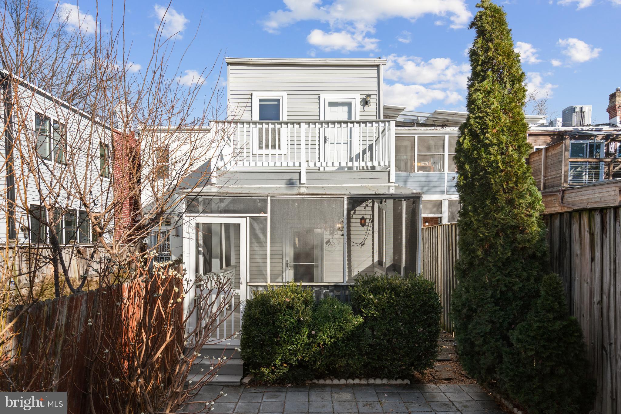 525 14TH STREET SE