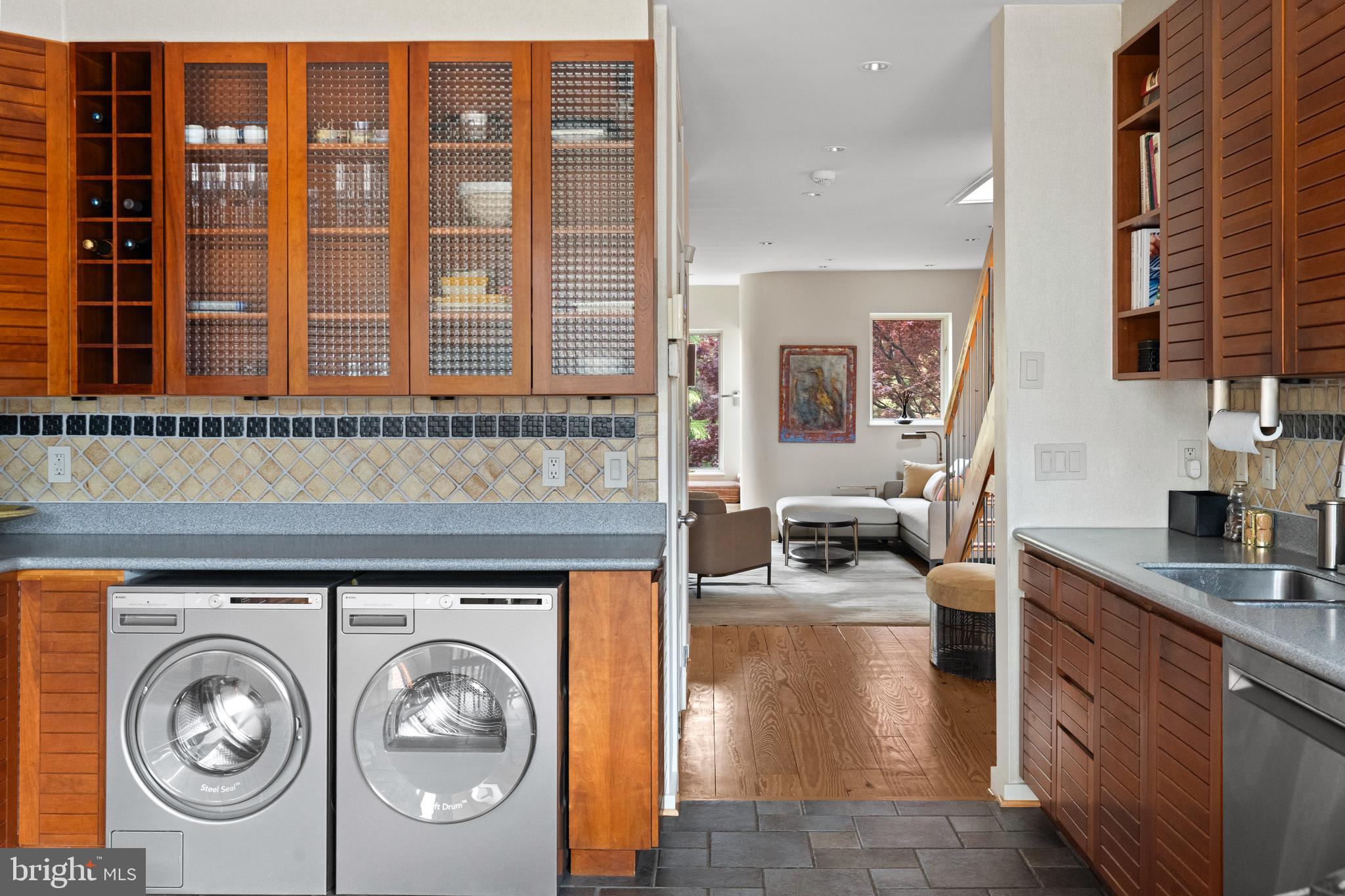 1910 BILTMORE STREET NW 2