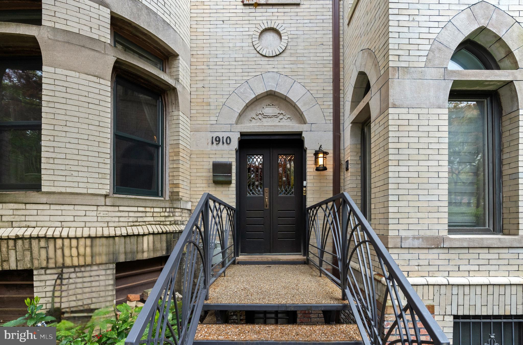 1910 BILTMORE STREET NW 2