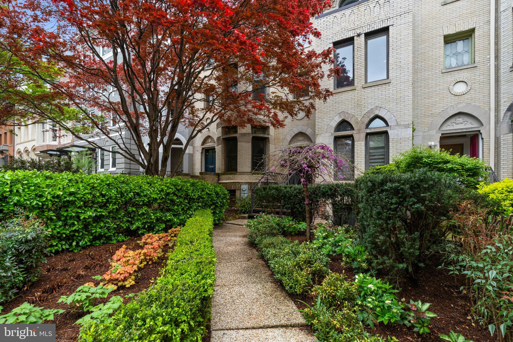 1910 BILTMORE STREET NW 2