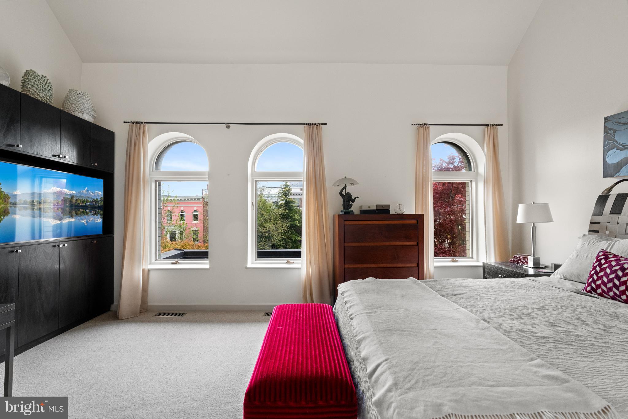 1910 BILTMORE STREET NW 2