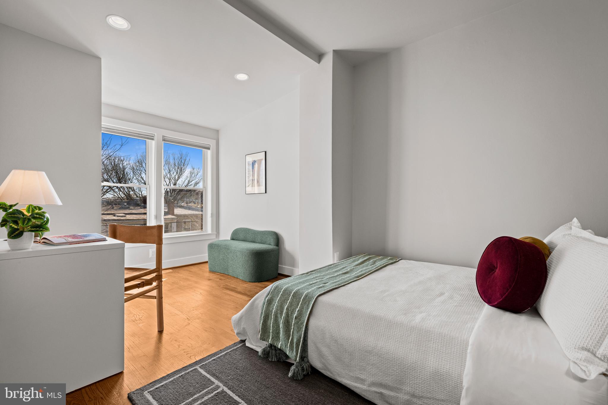 1227 TRINIDAD AVENUE NE