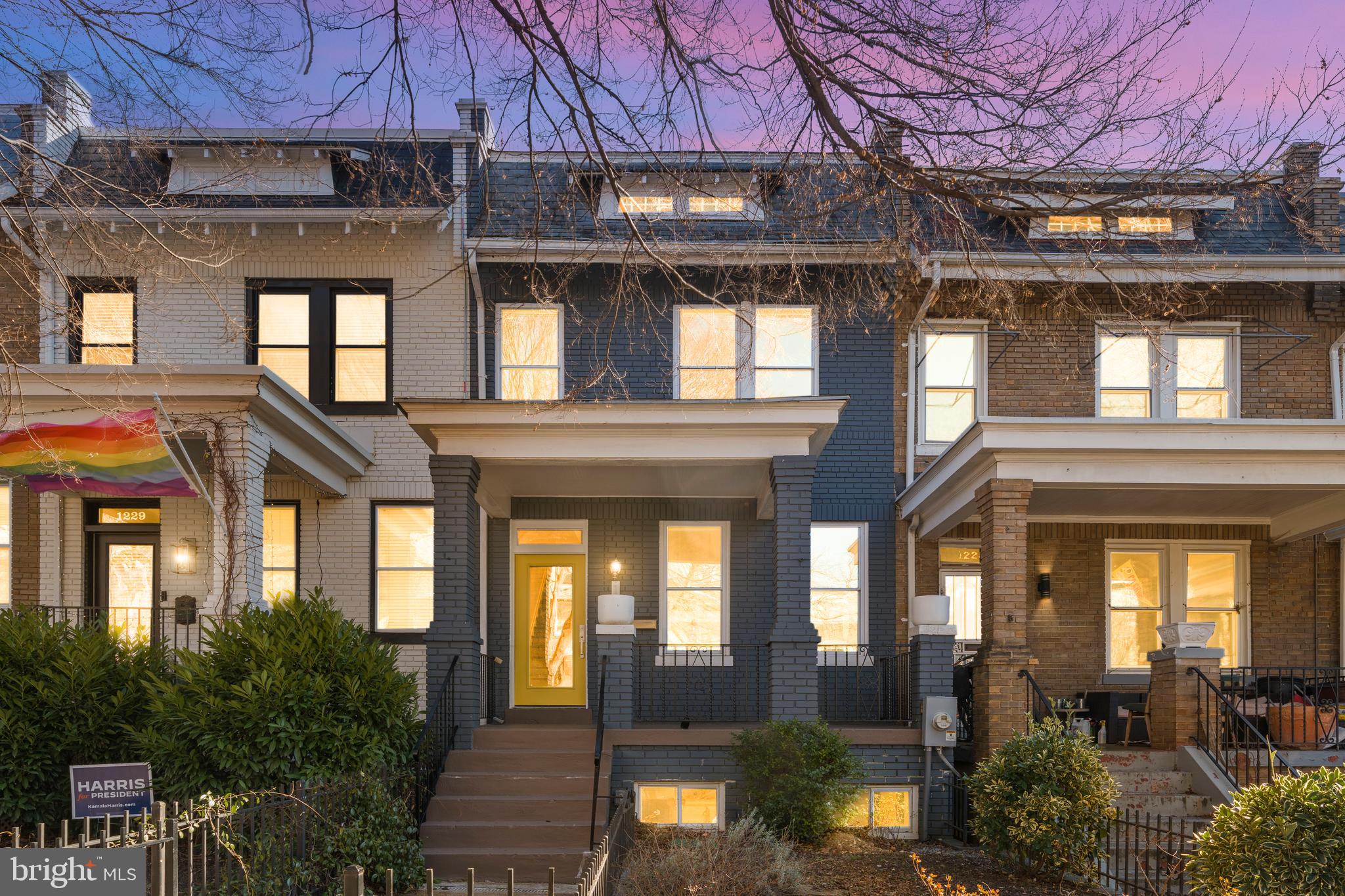 1227 TRINIDAD AVENUE NE