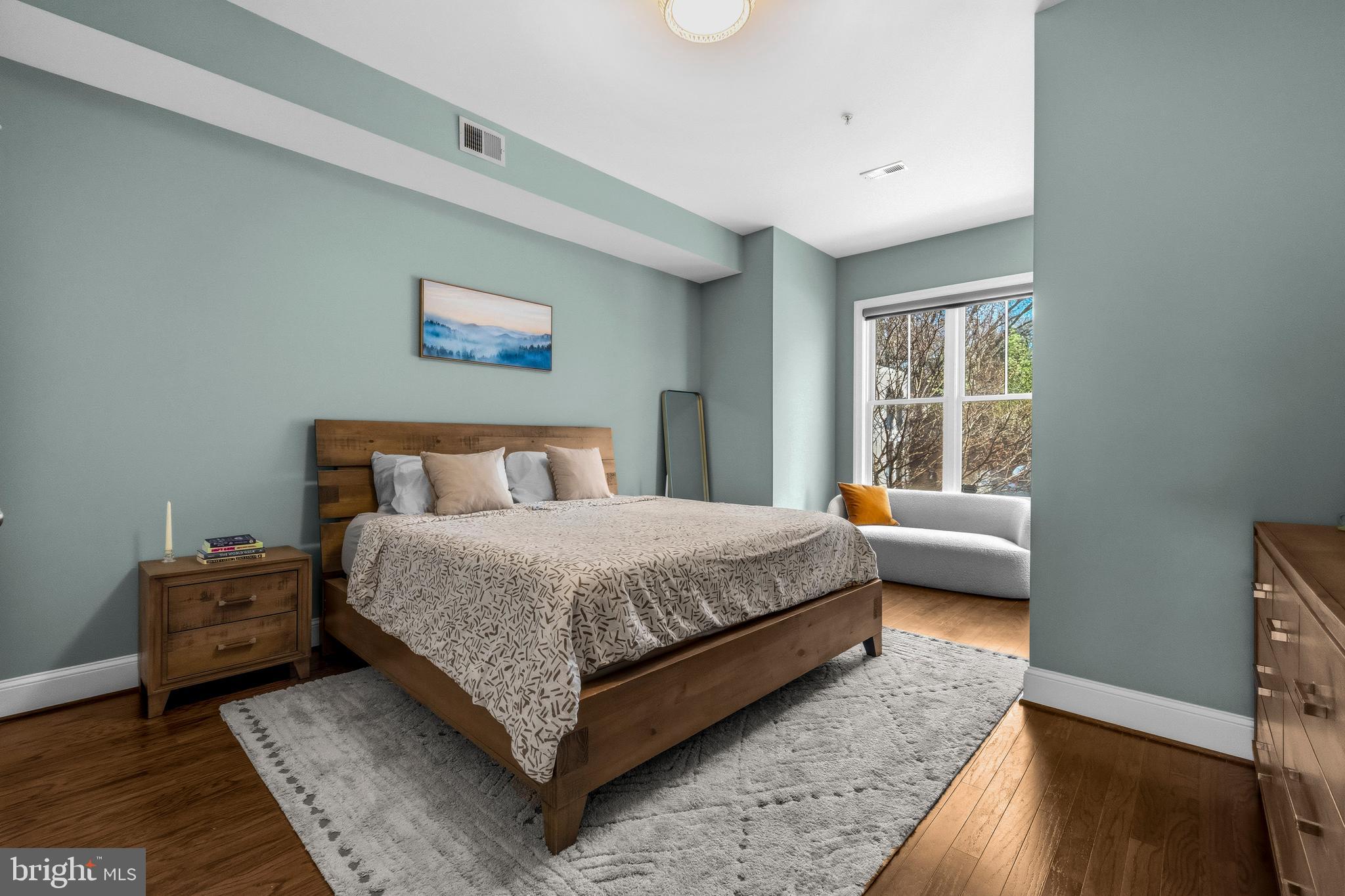 1232 4TH STREET NW 1