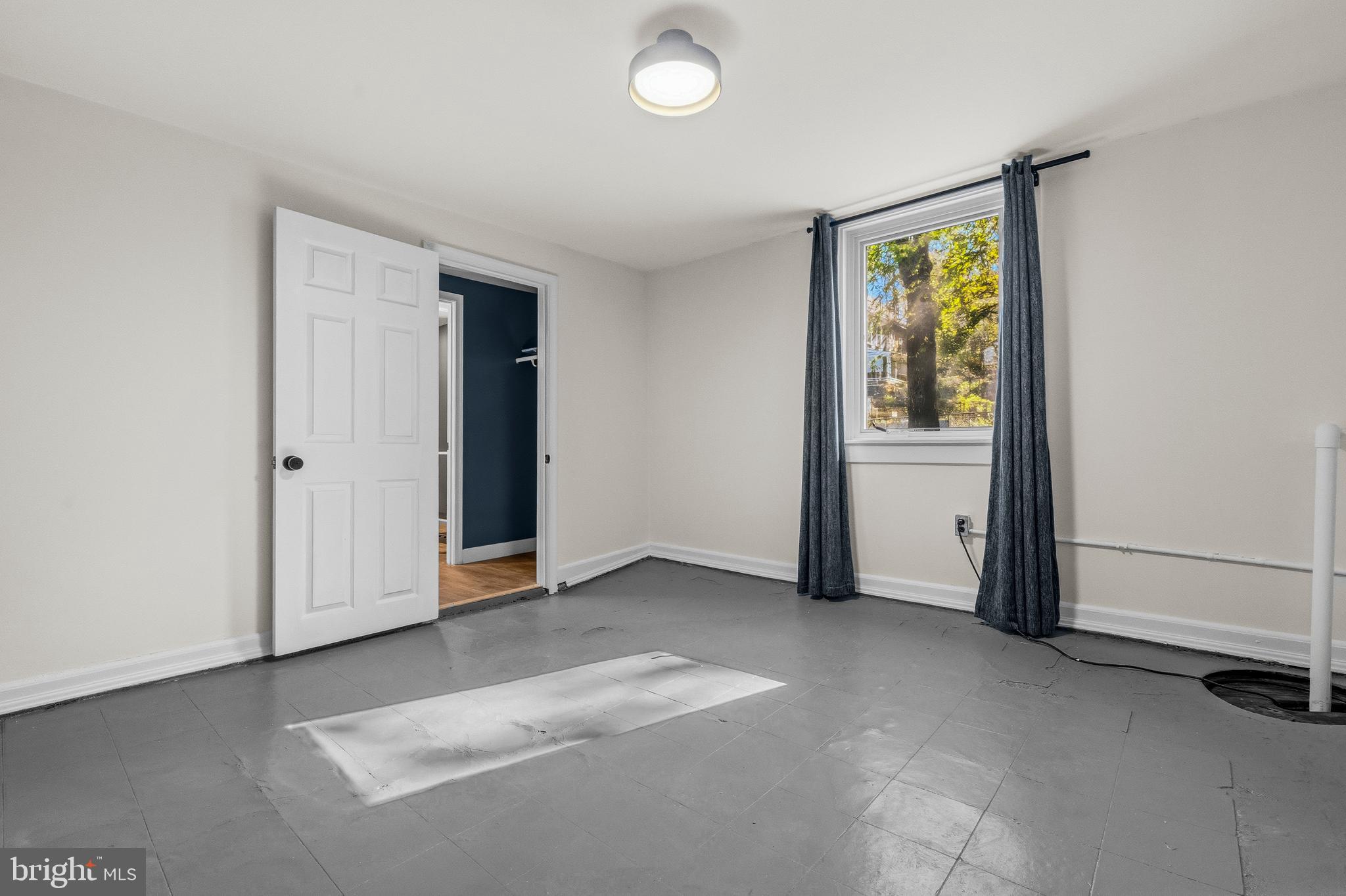 3731 OAKVIEW TERRACE NE