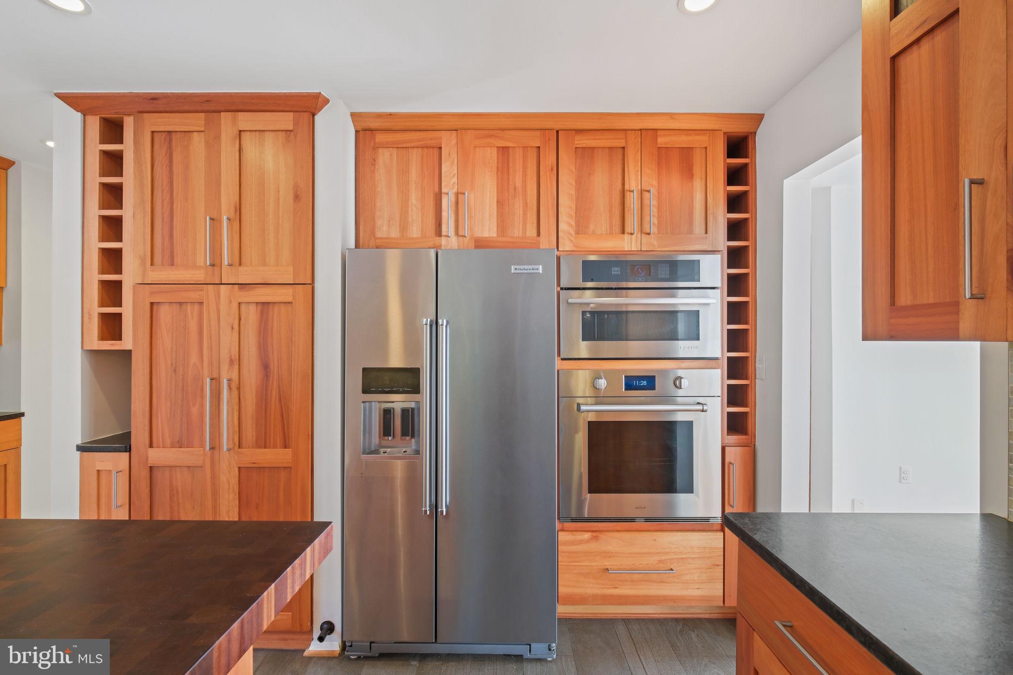 6809 BARR ROAD