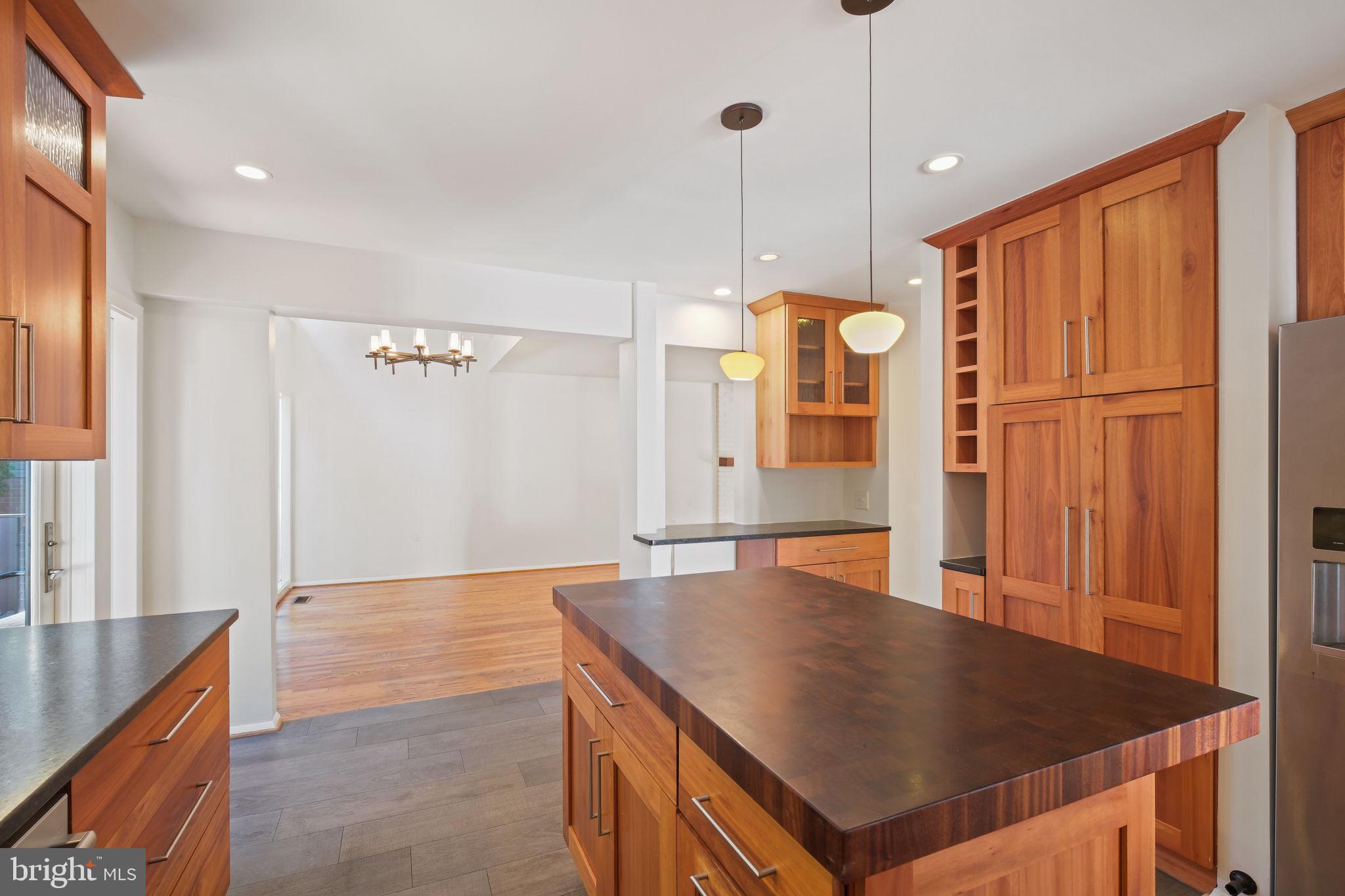 6809 BARR ROAD