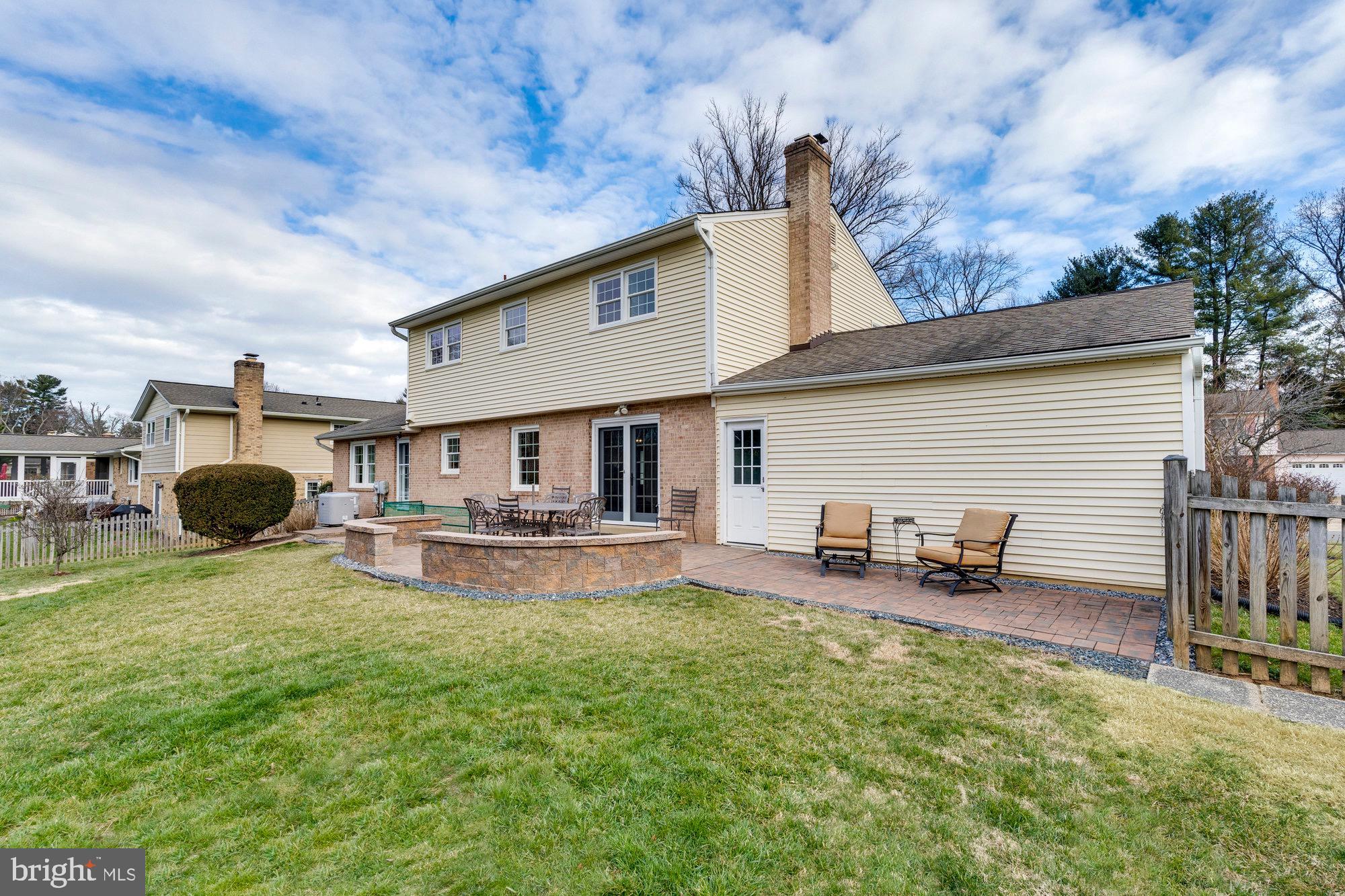 9923 LINDEL LANE