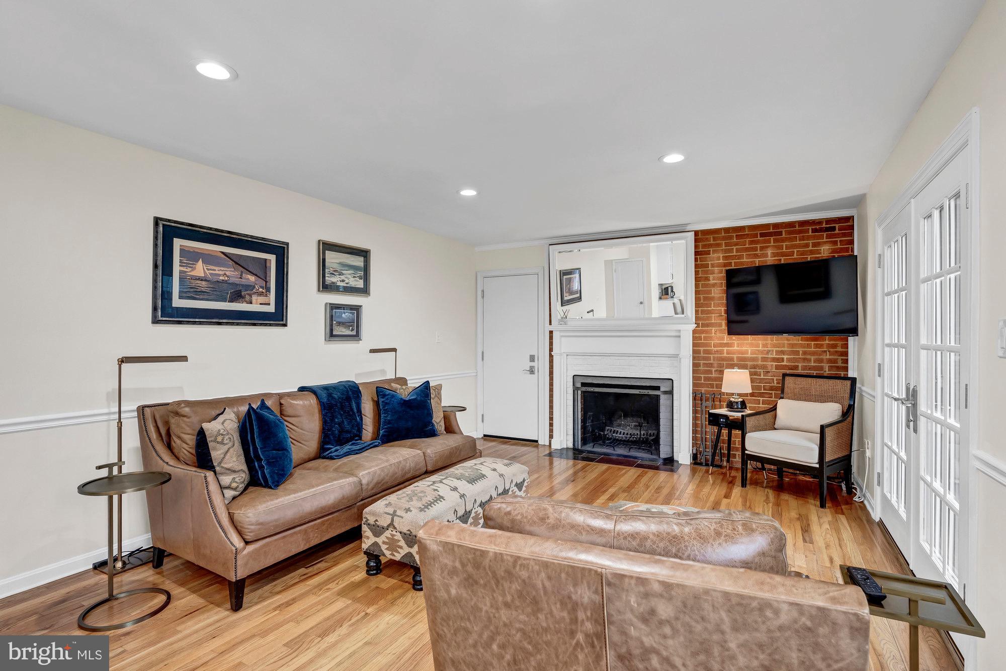 9923 LINDEL LANE