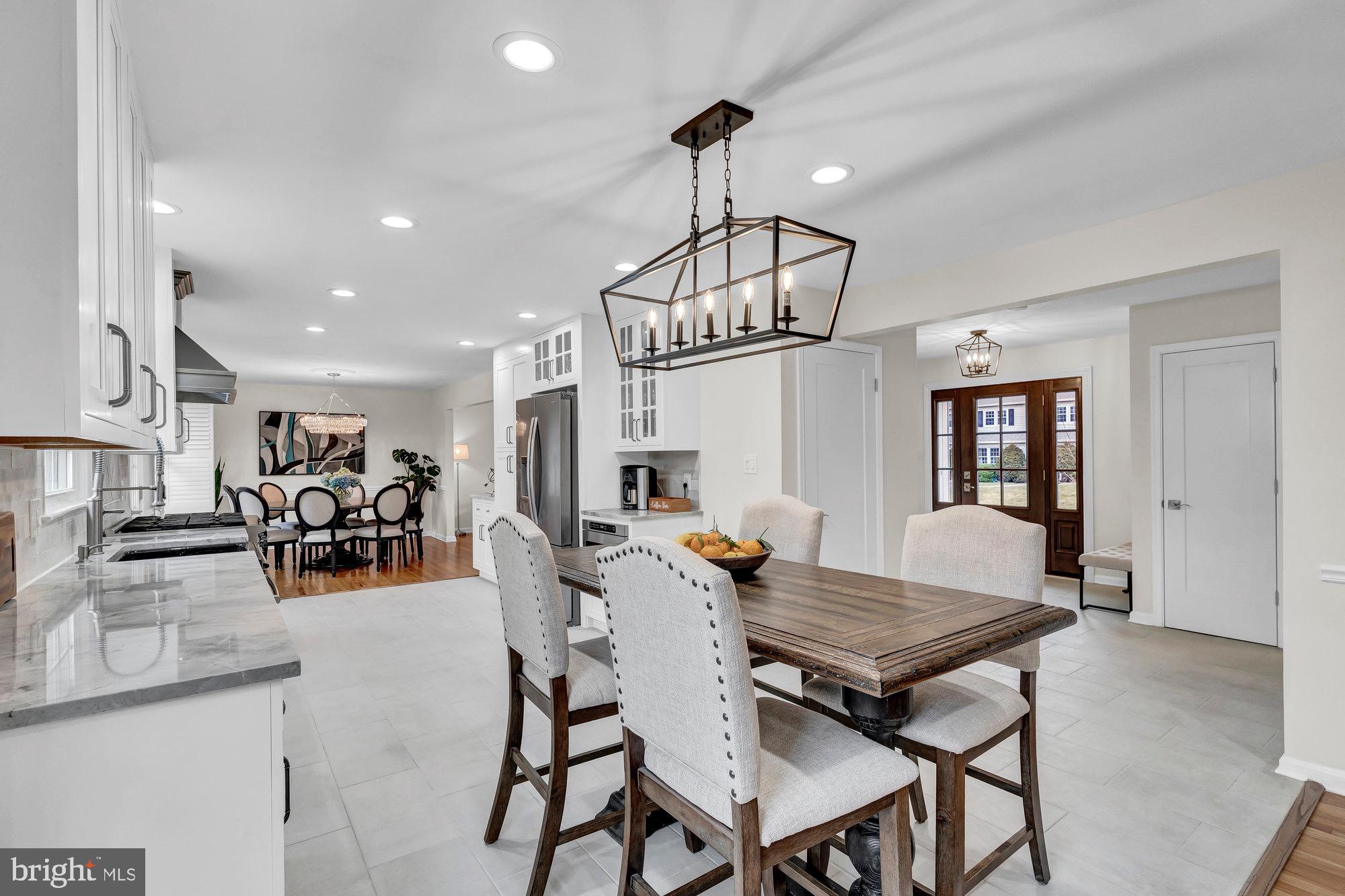 9923 LINDEL LANE