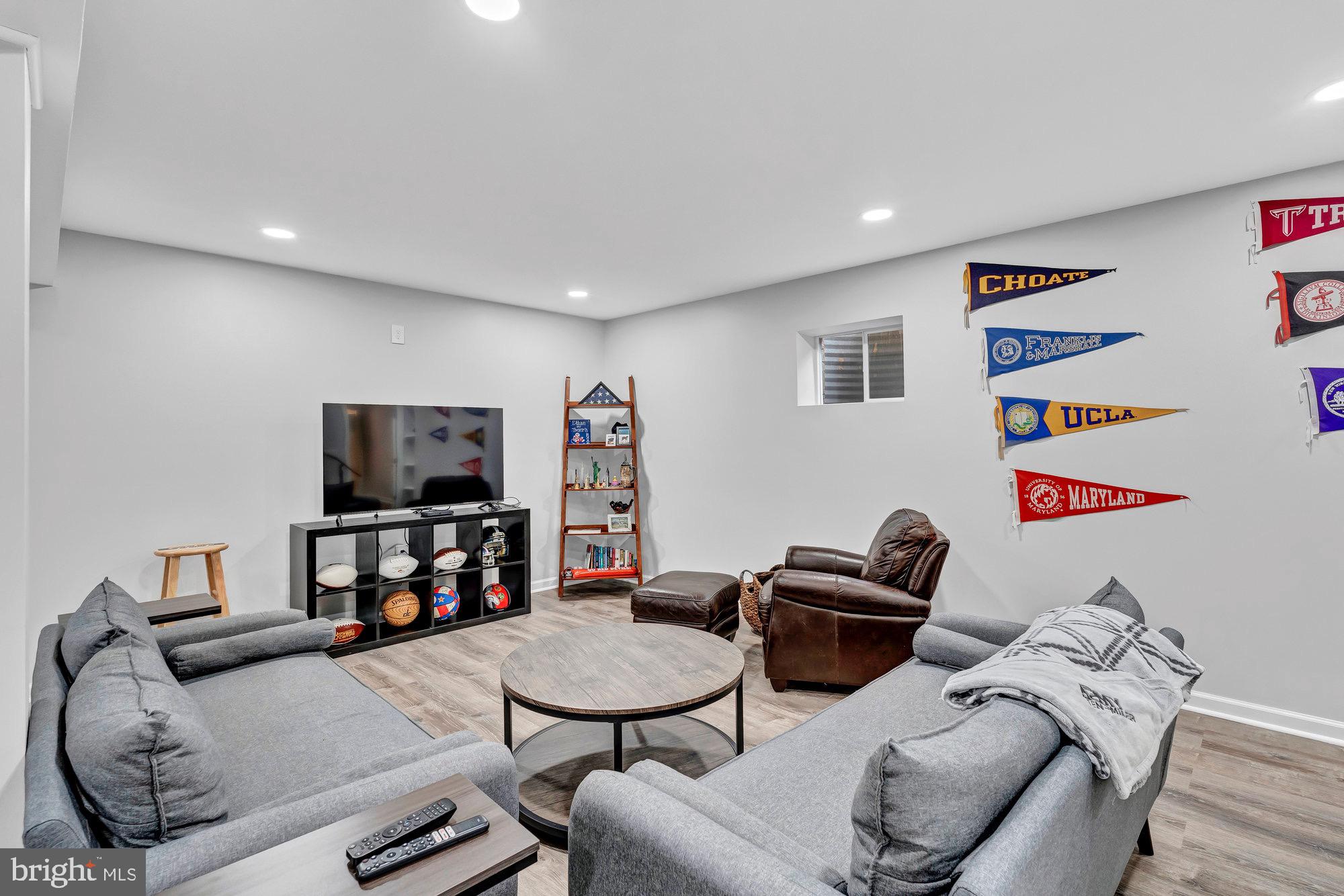 9923 LINDEL LANE