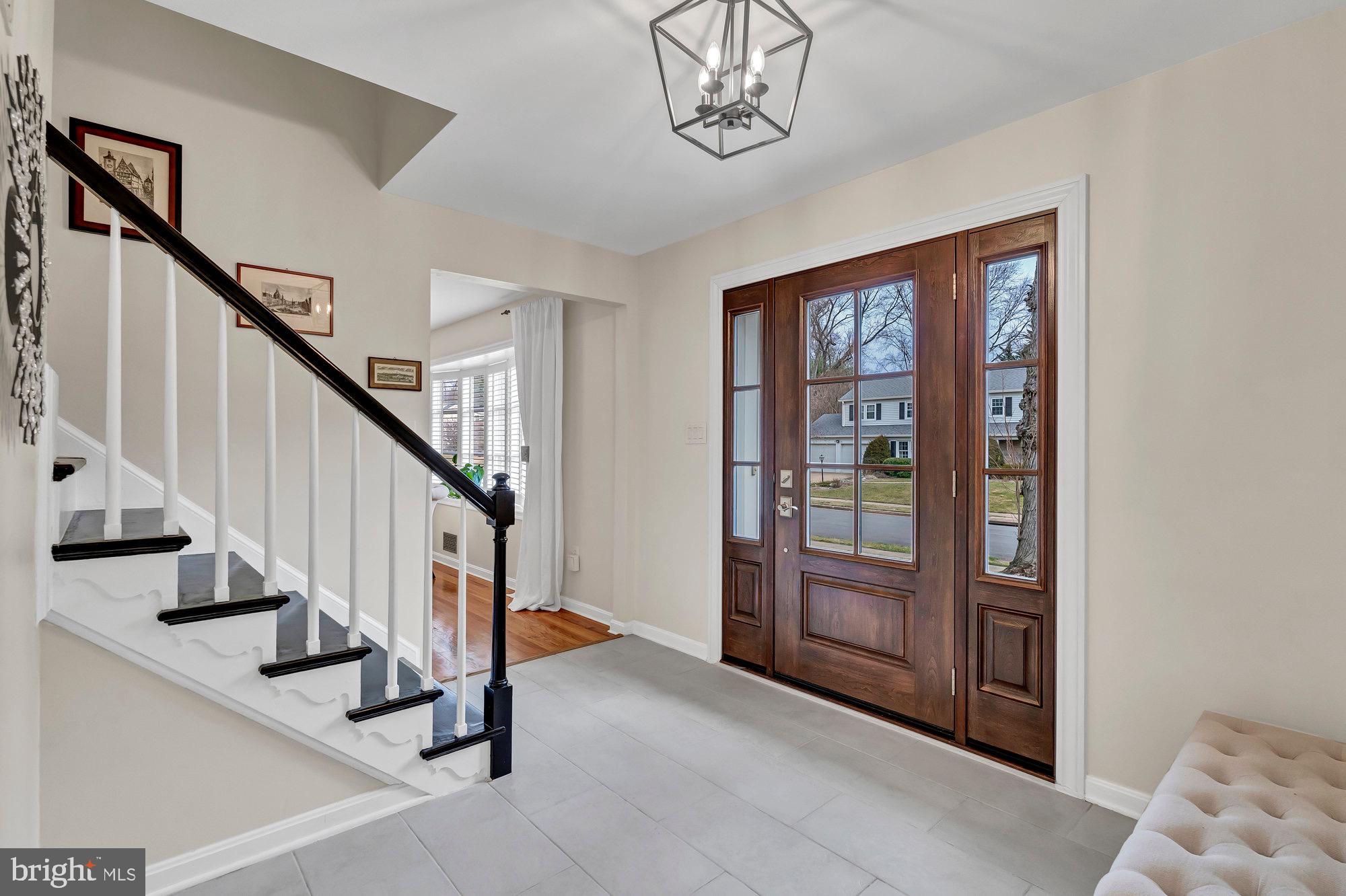 9923 LINDEL LANE