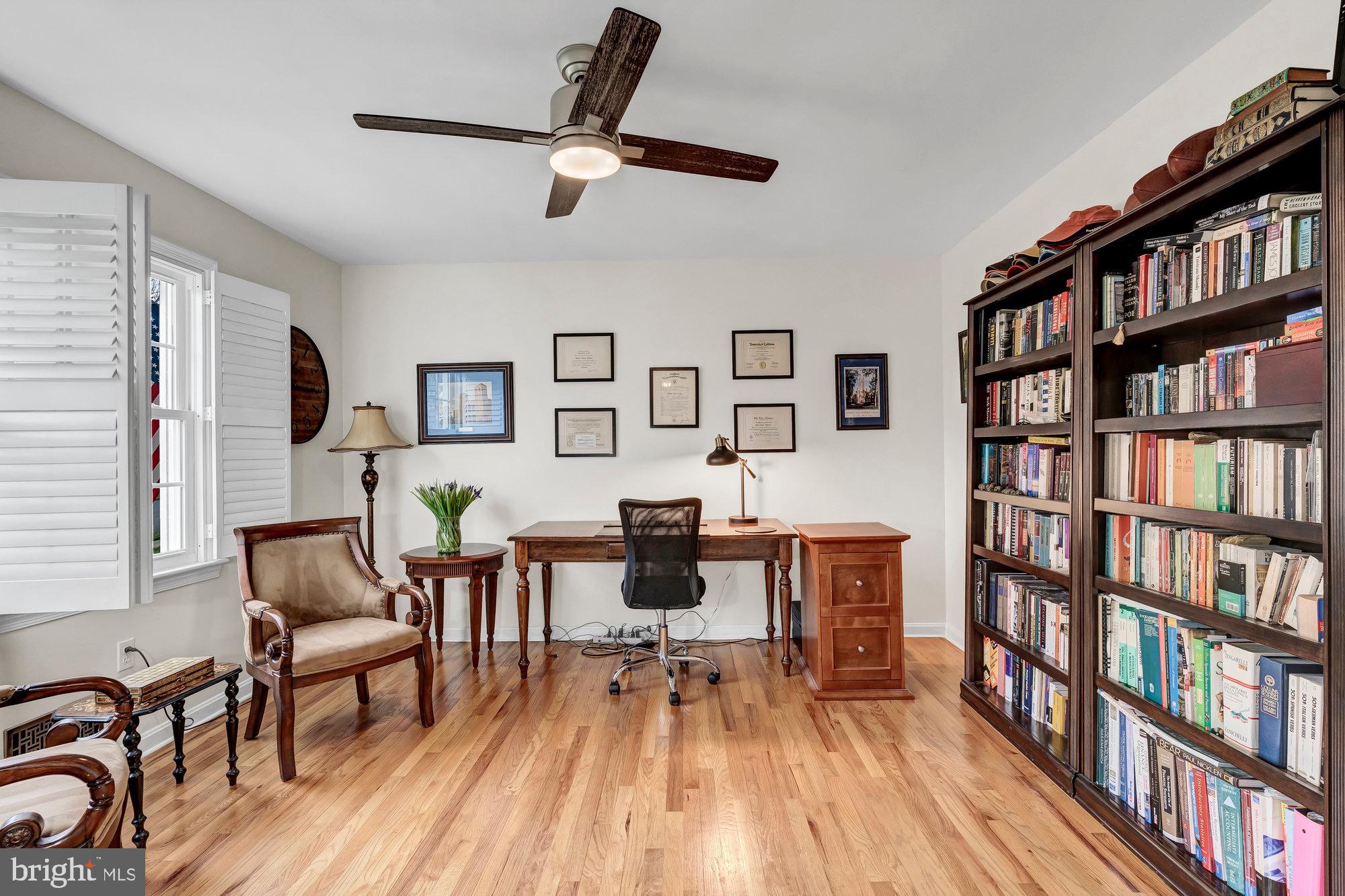 9923 LINDEL LANE