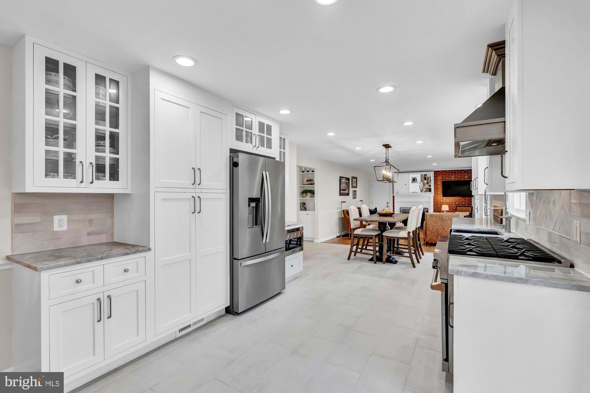 9923 LINDEL LANE