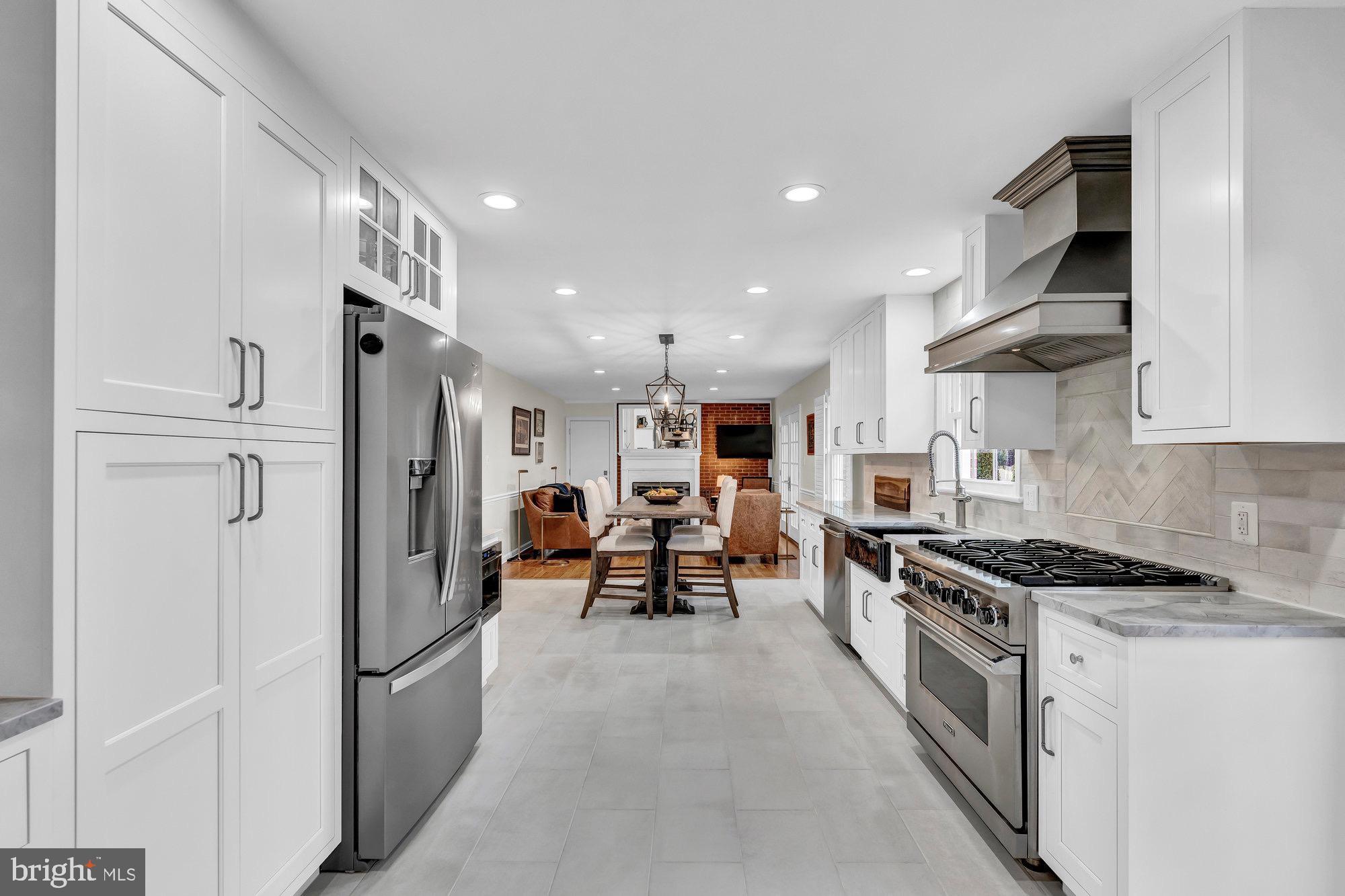 9923 LINDEL LANE