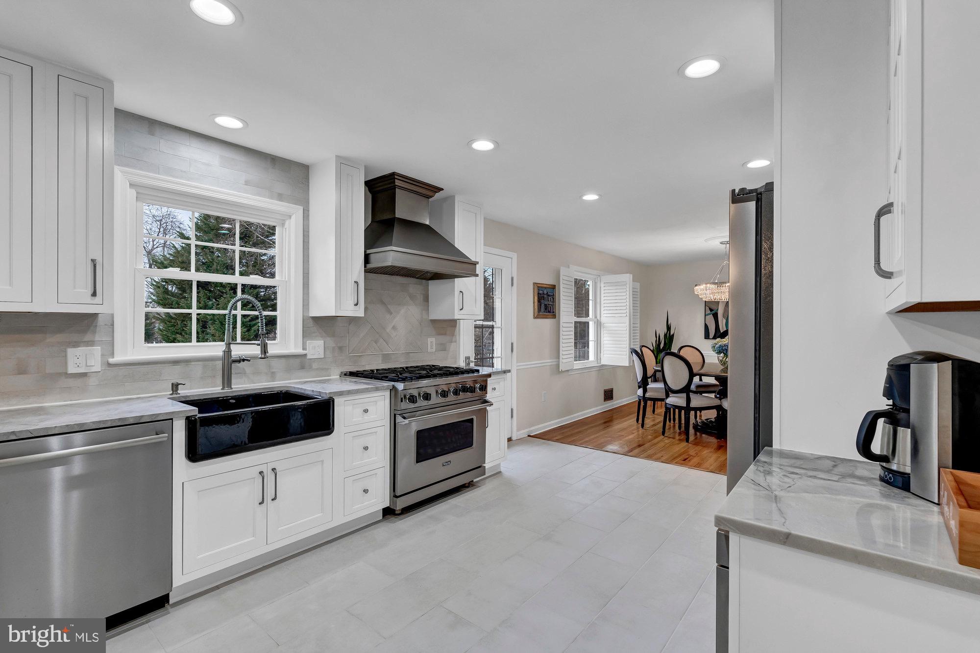 9923 LINDEL LANE