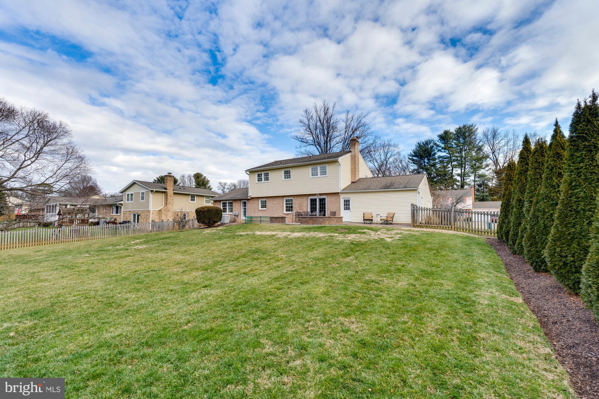 9923 LINDEL LANE