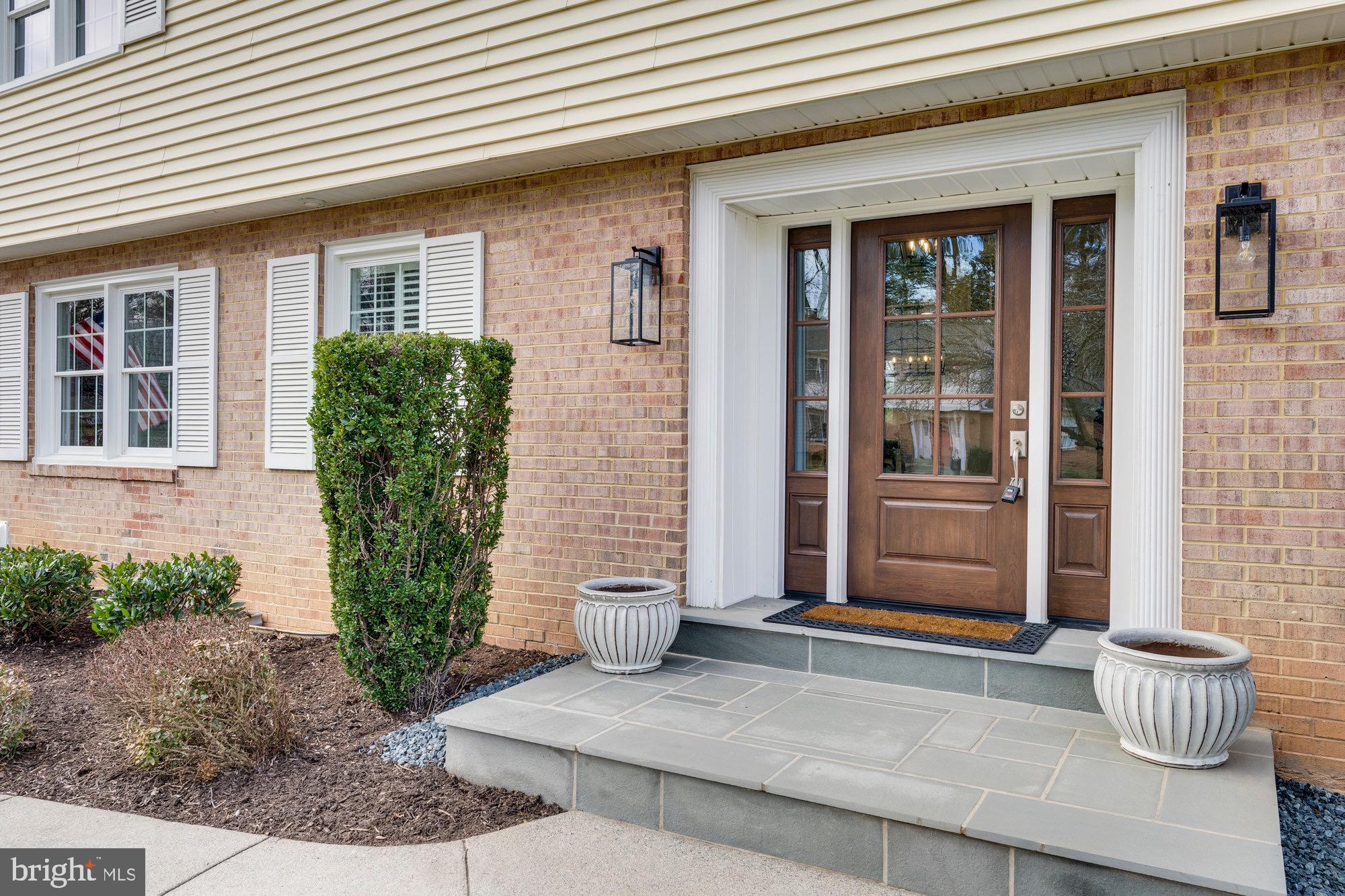 9923 LINDEL LANE