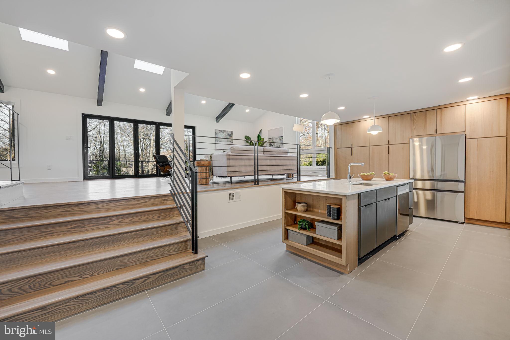 3412 GREENTREE DRIVE
