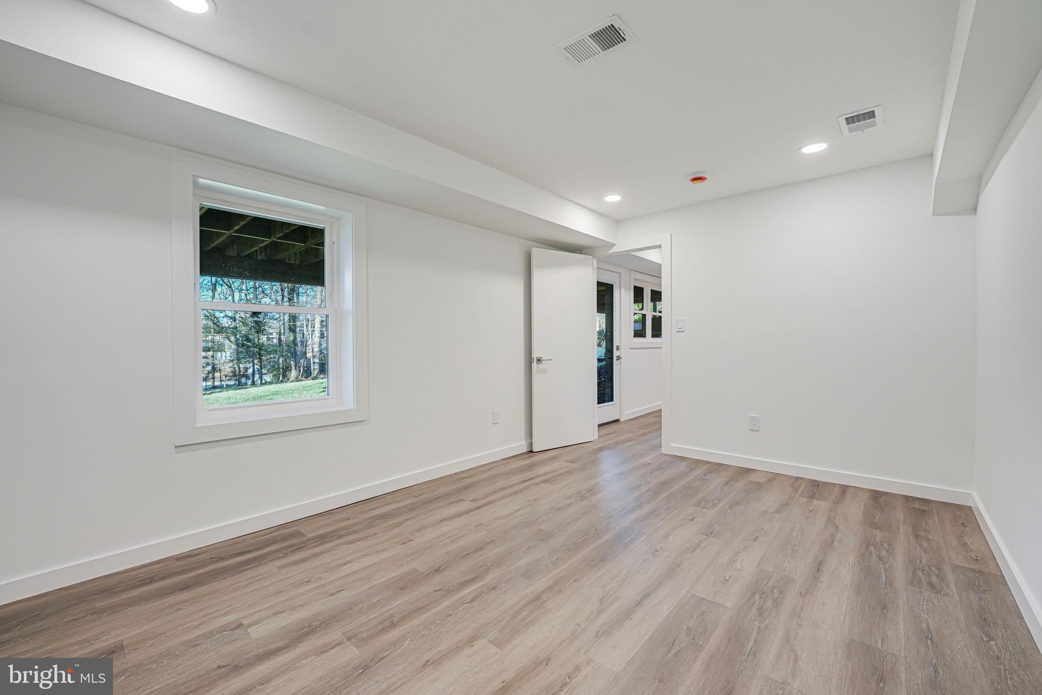 3412 GREENTREE DRIVE