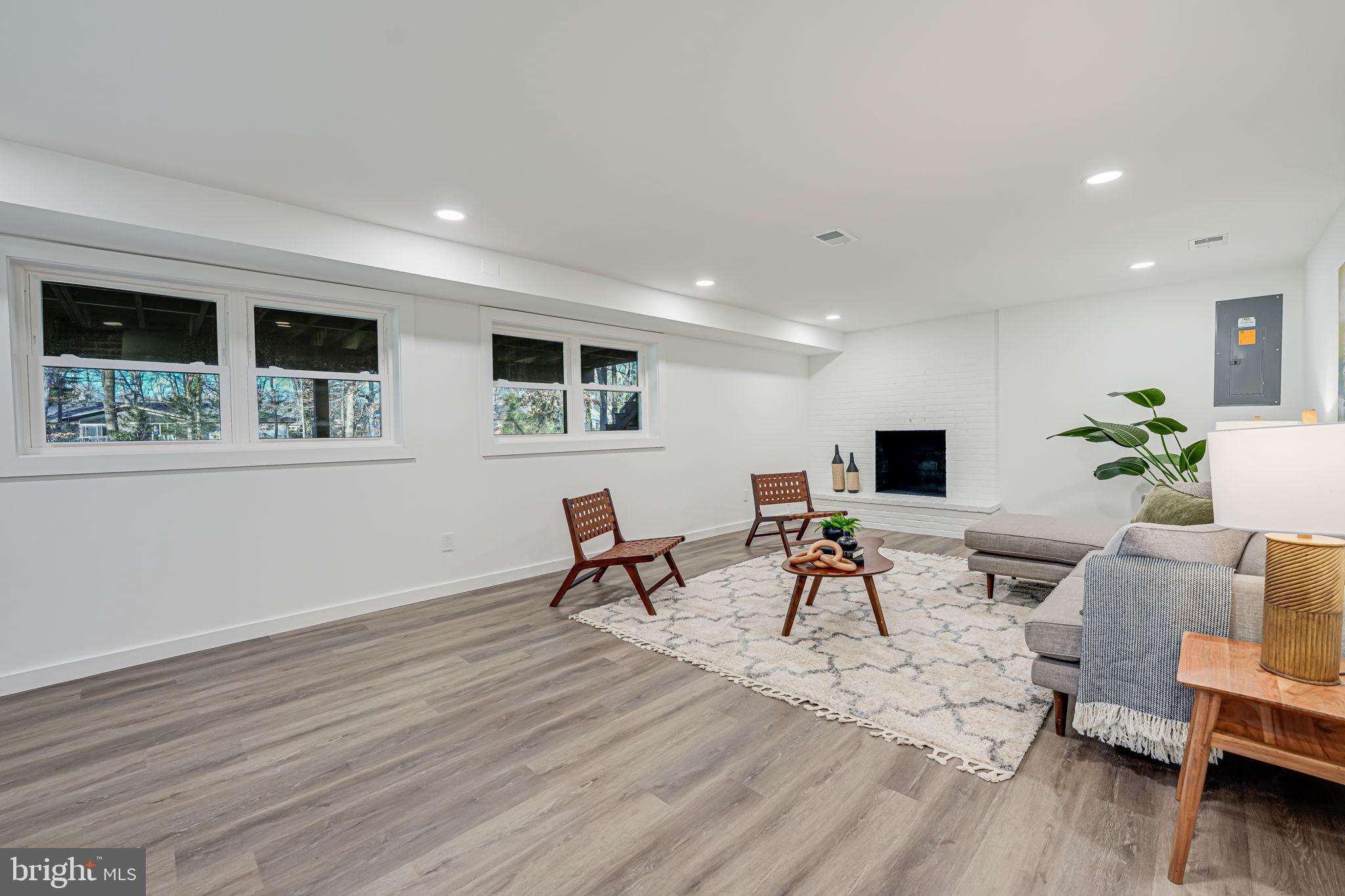 3412 GREENTREE DRIVE