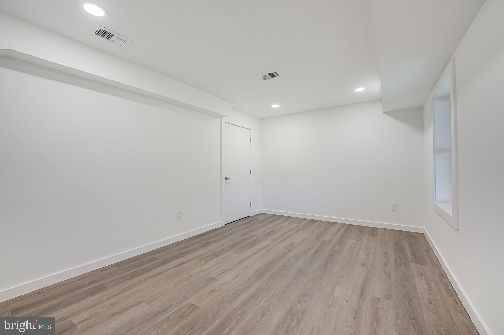 3412 GREENTREE DRIVE