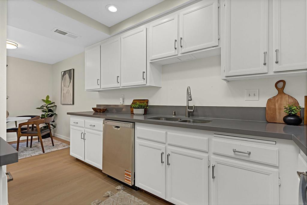 1651 S Juniper Street