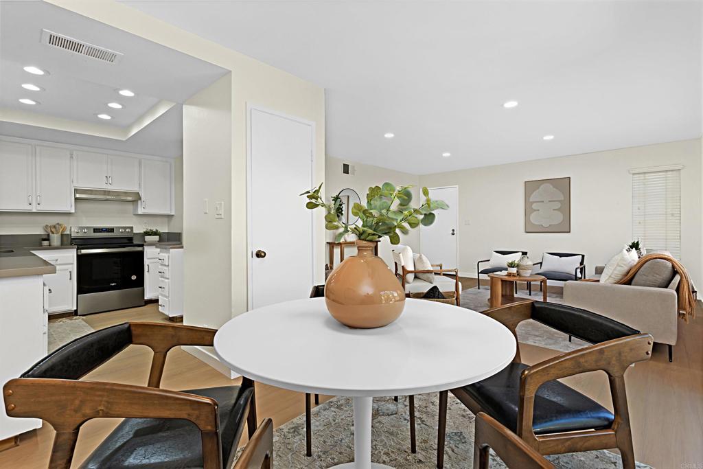 1651 S Juniper Street