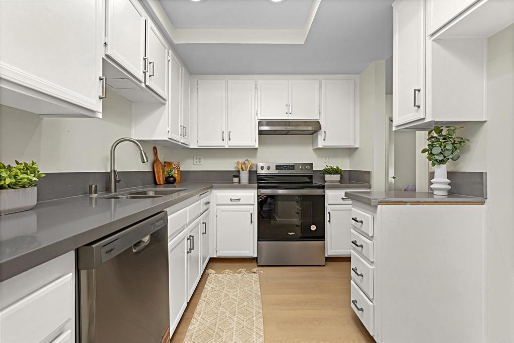 1651 S Juniper Street