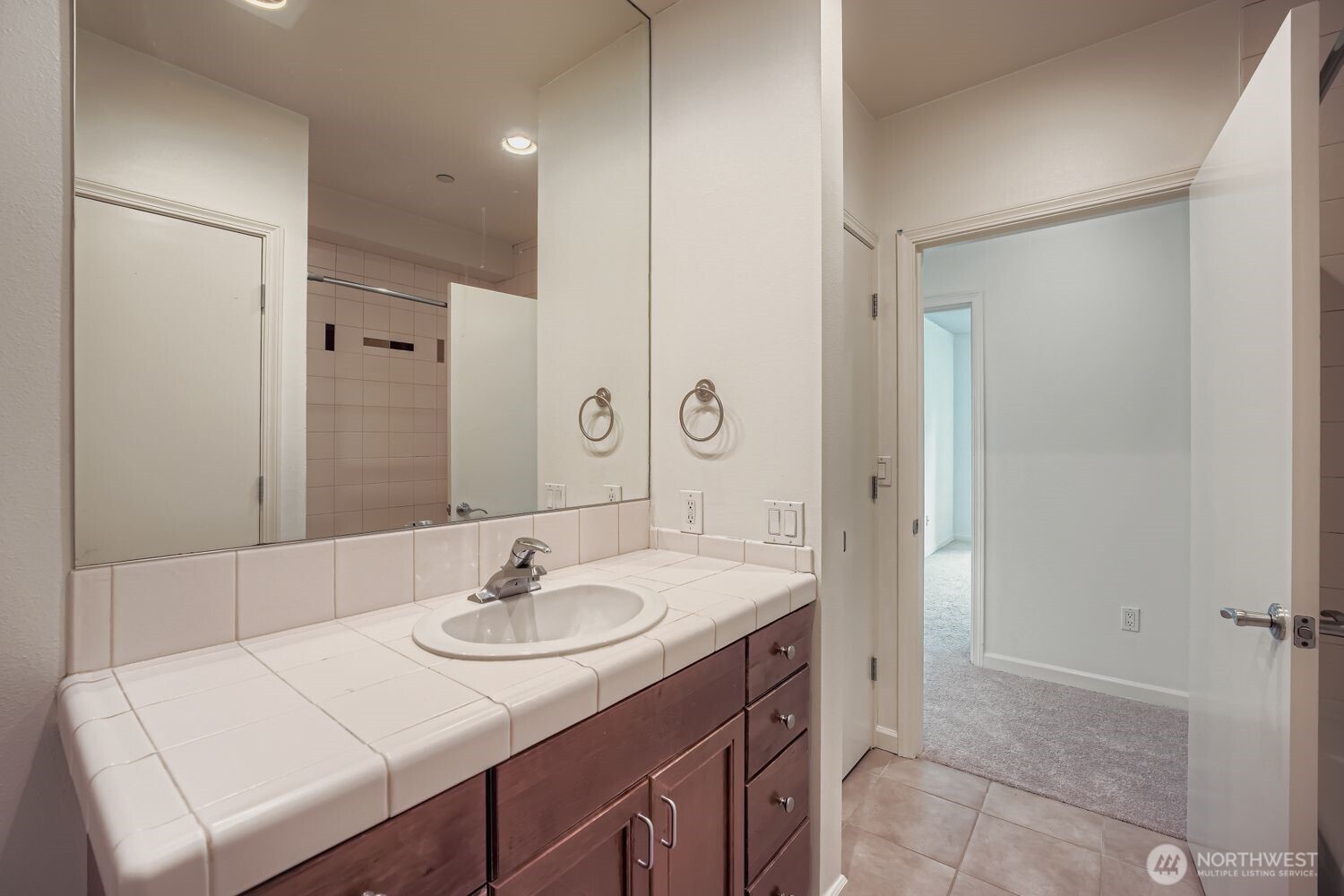 11004 NE 11th Street Unit: 406