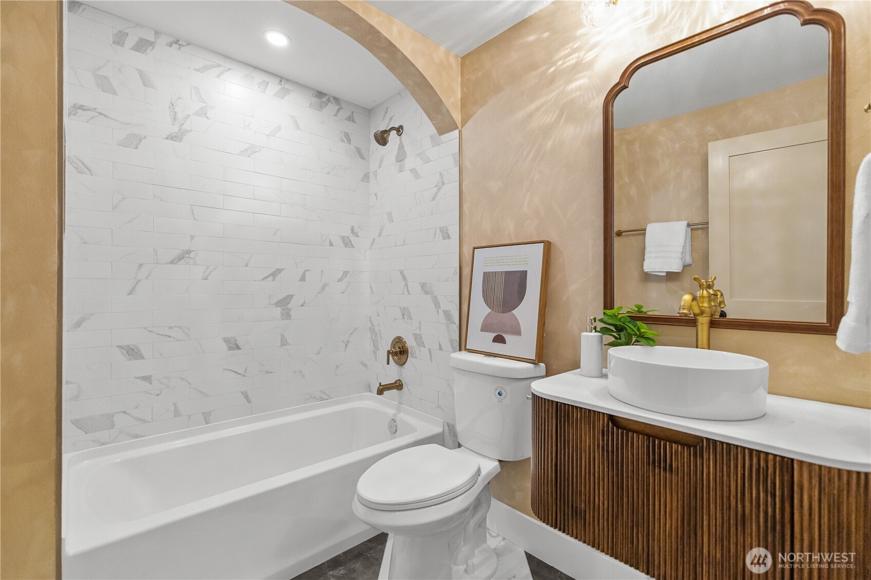 1709 S McClellan Street