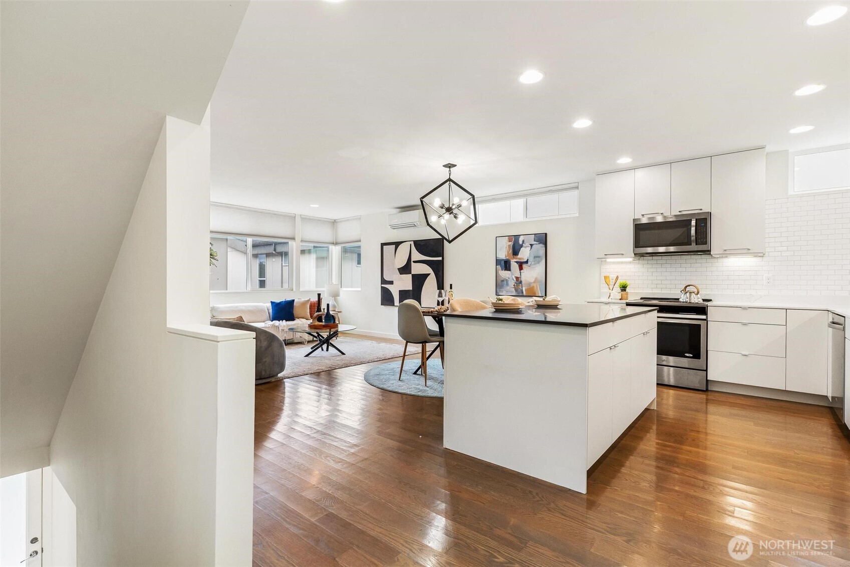 3812 22nd Avenue SW