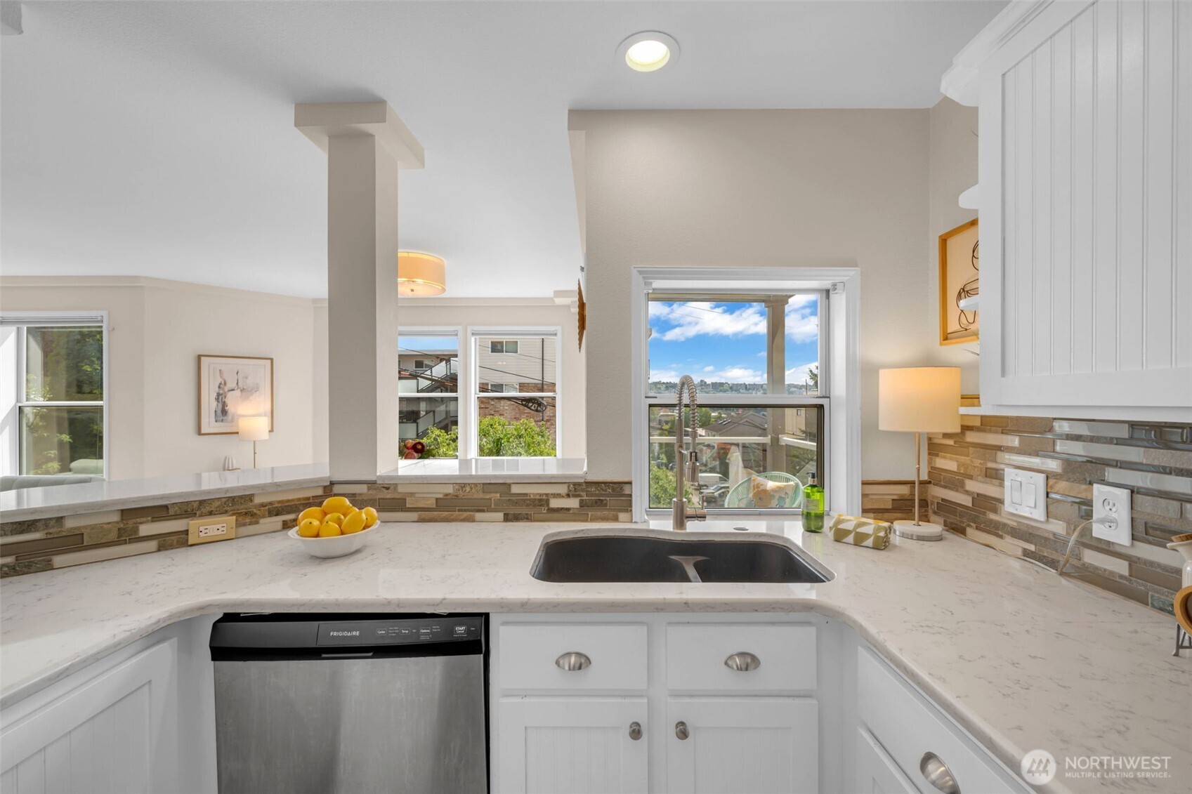 1011 5th Avenue N Unit: 201