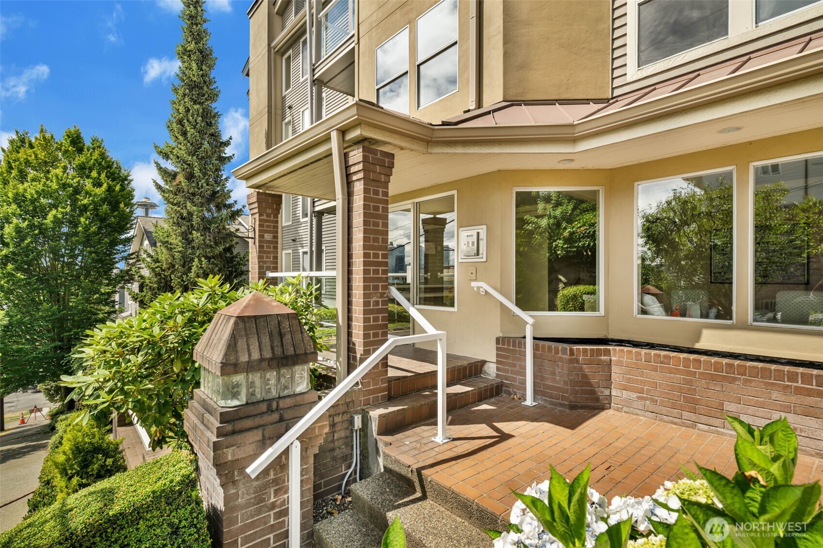 1011 5th Avenue N Unit: 201