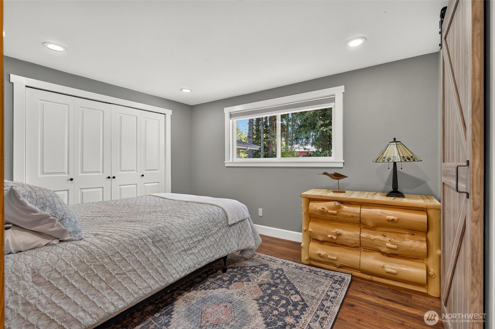 413 Thrasher Avenue NE