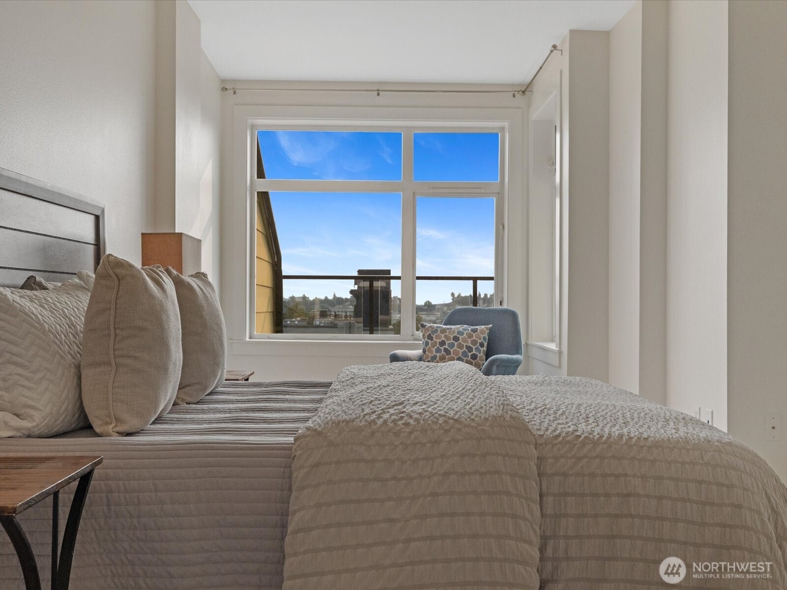 655 W Crockett Street Unit: A202