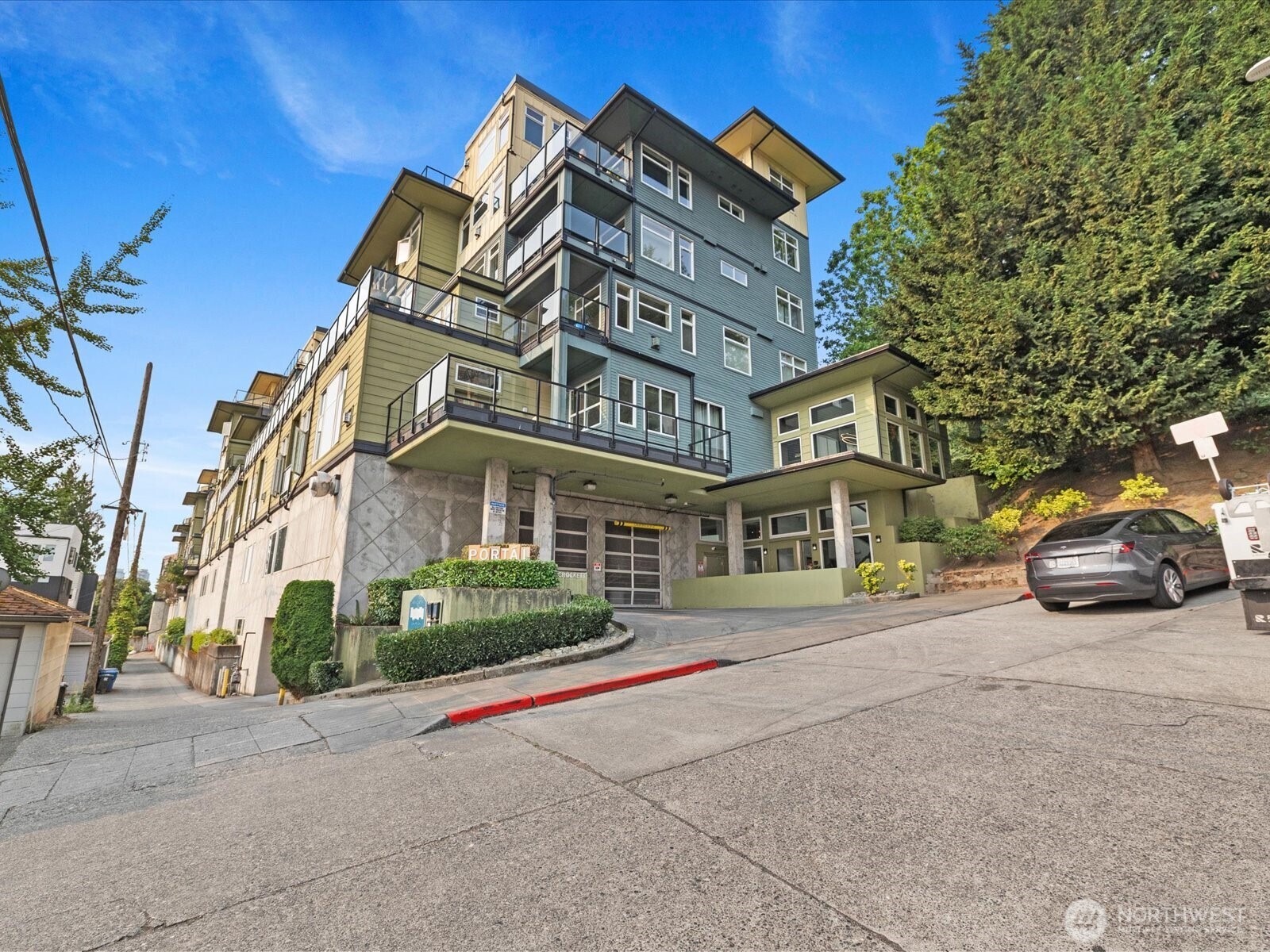 655 W Crockett Street Unit: A202