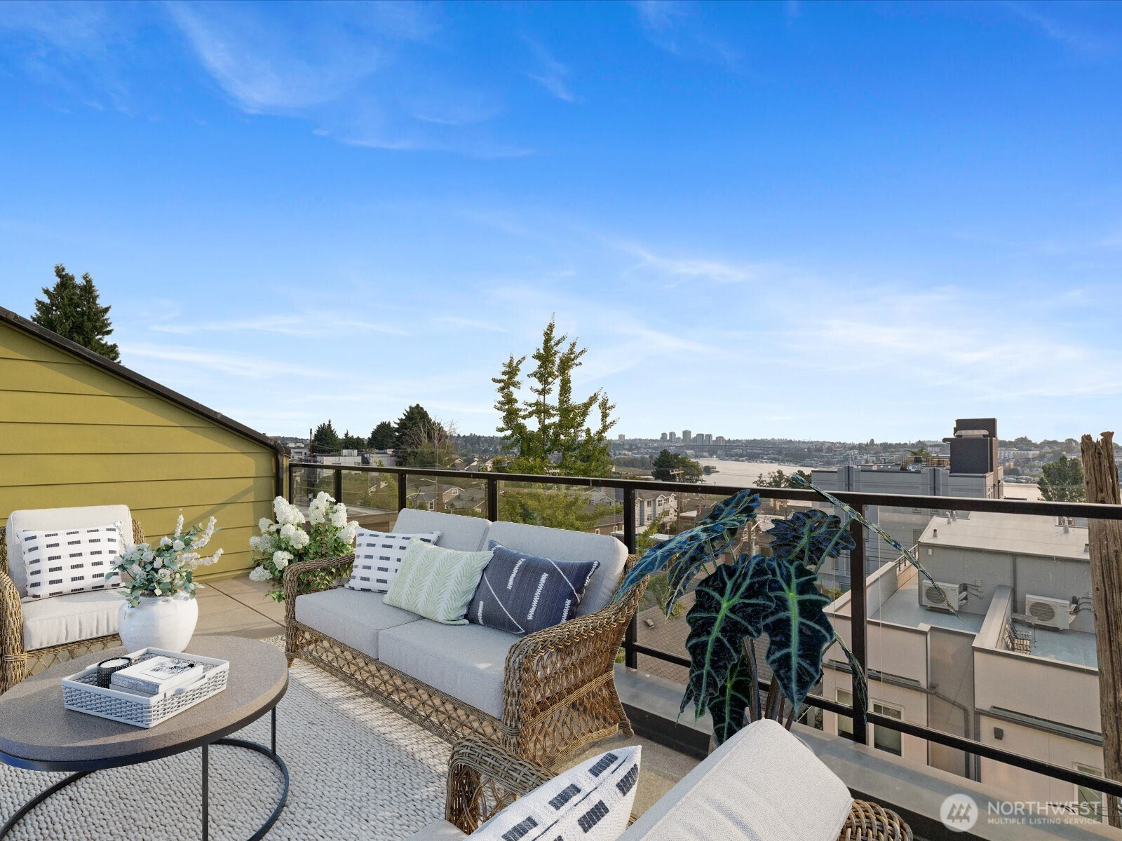 655 W Crockett Street Unit: A202