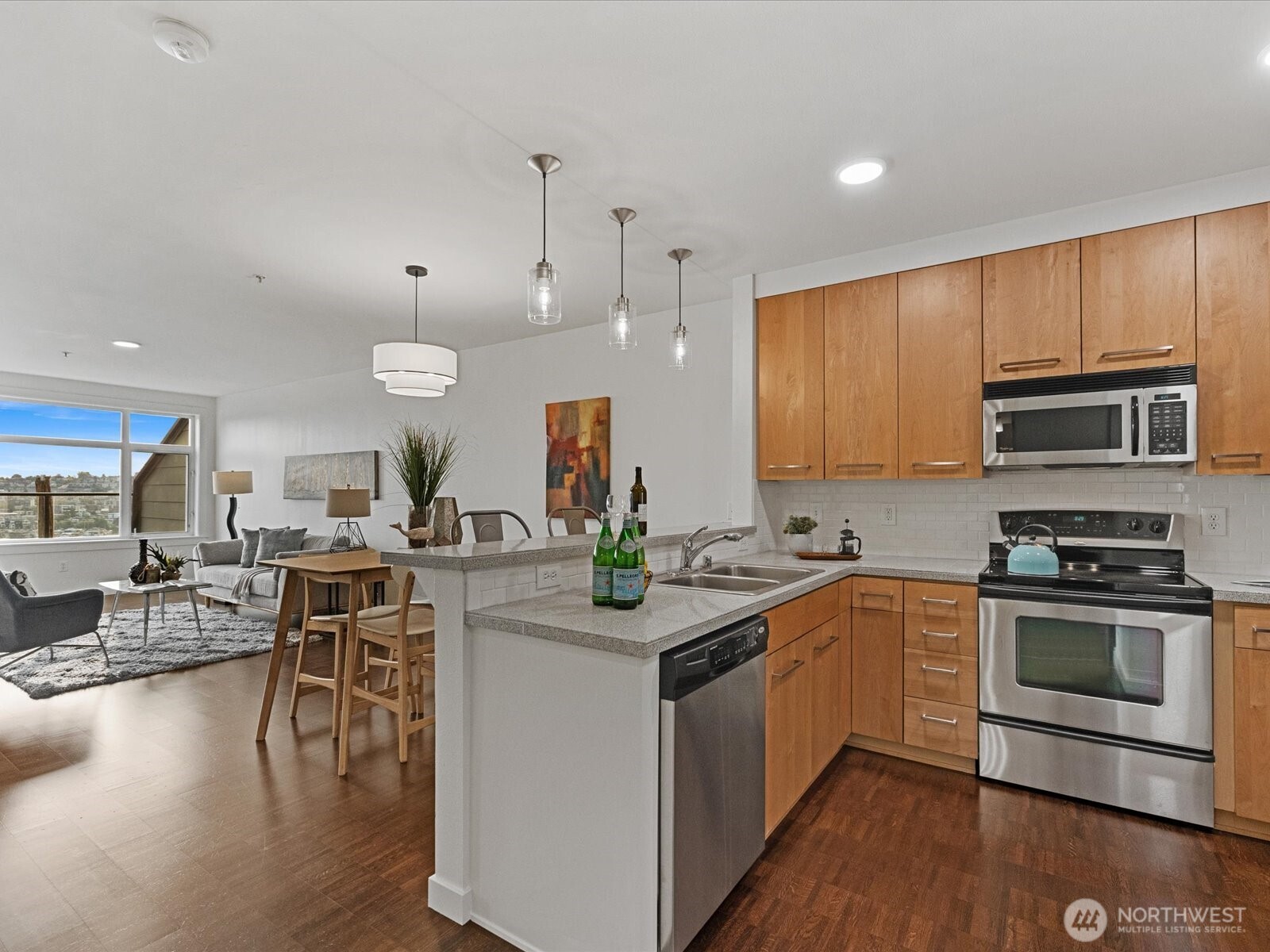 655 W Crockett Street Unit: A202