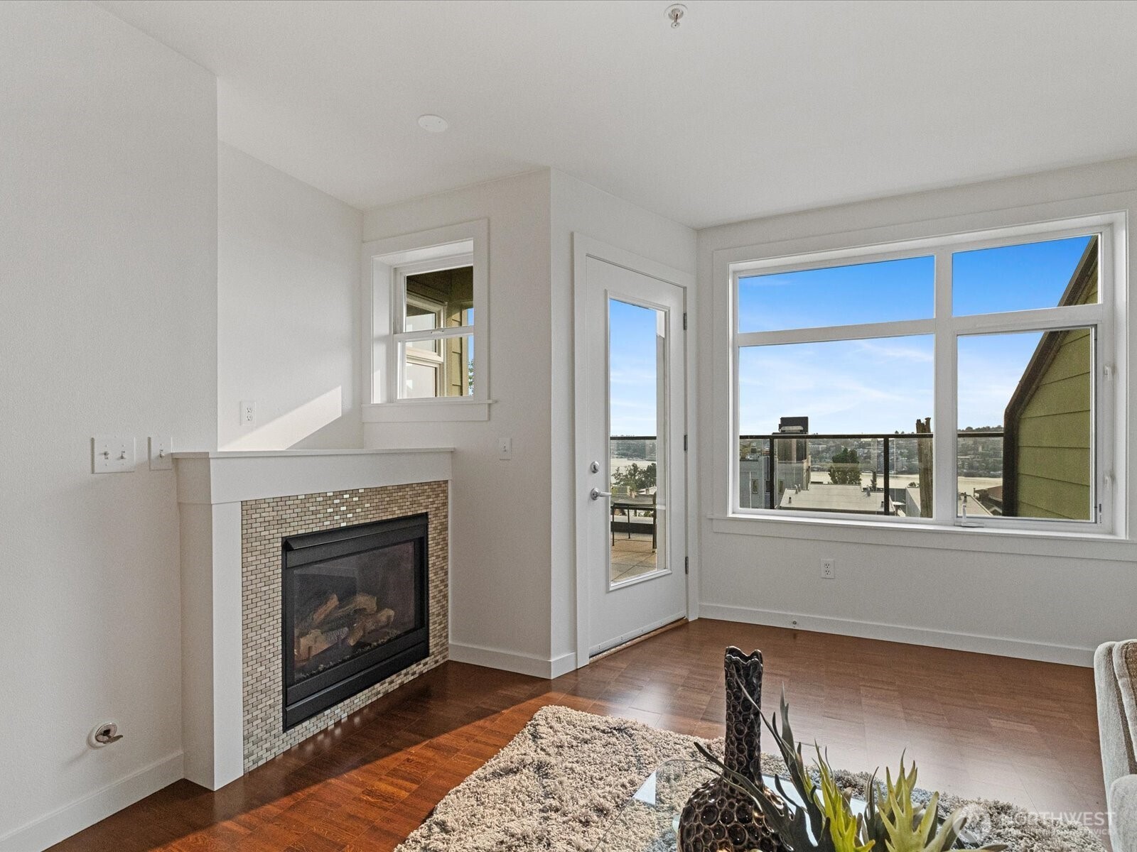 655 W Crockett Street Unit: A202