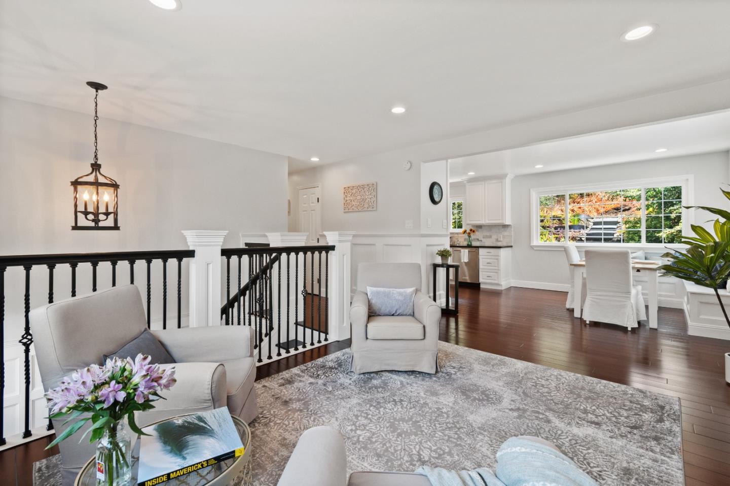 330 Avenue Portola