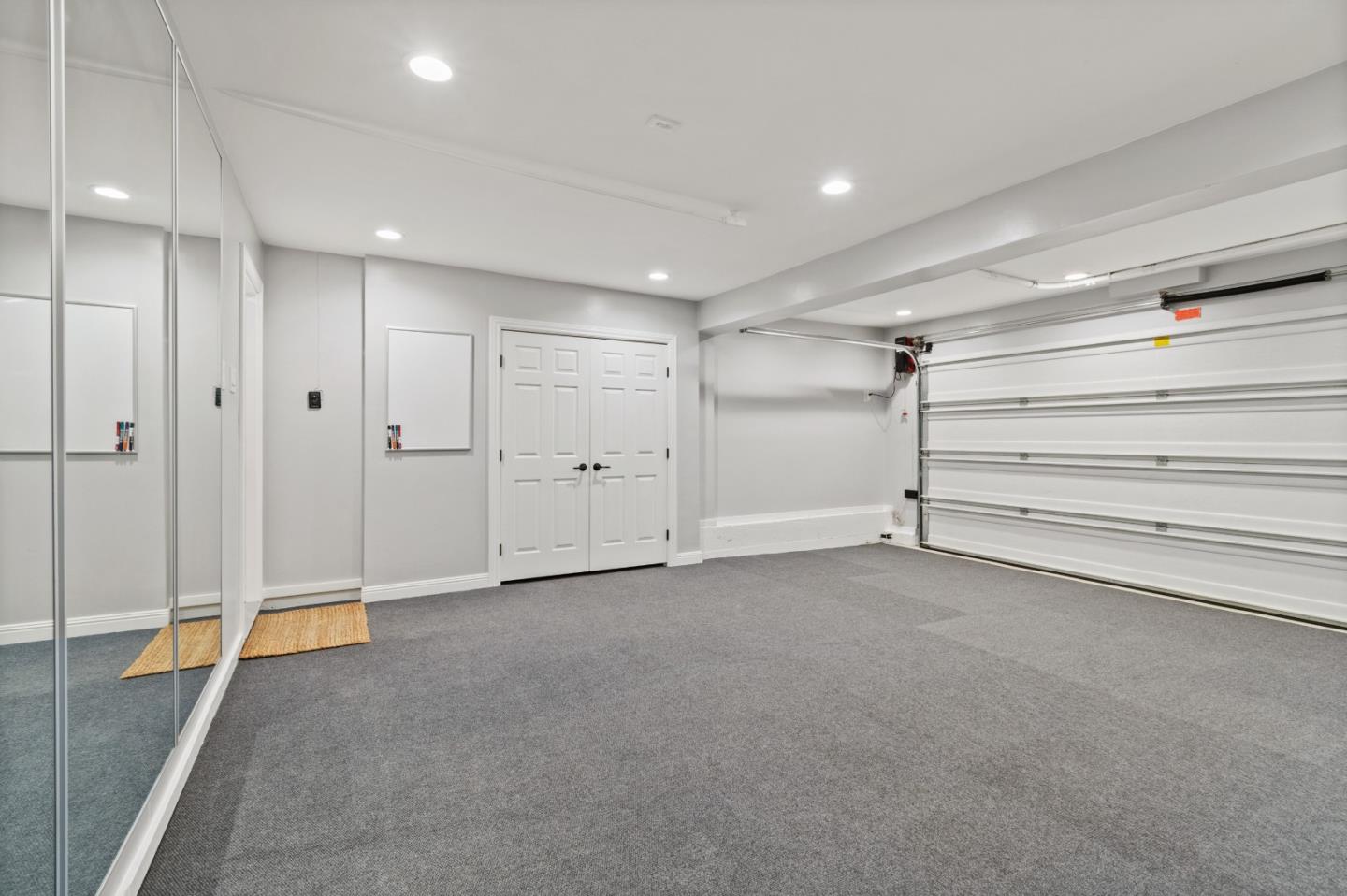 330 Avenue Portola