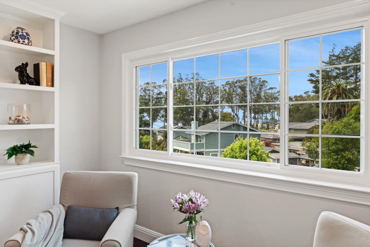 330 Avenue Portola