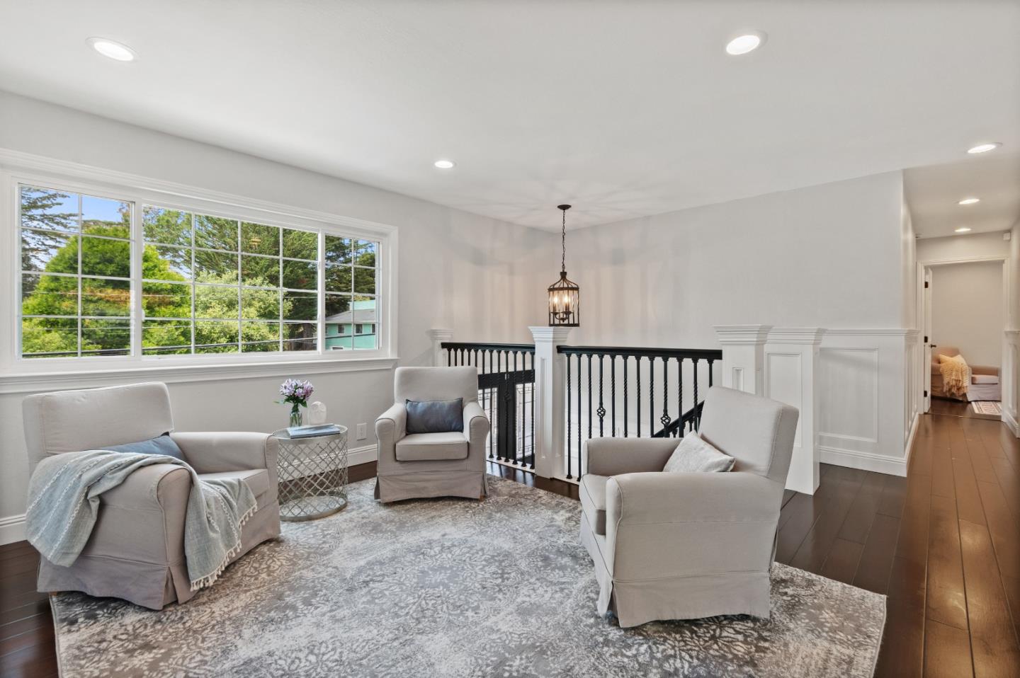 330 Avenue Portola