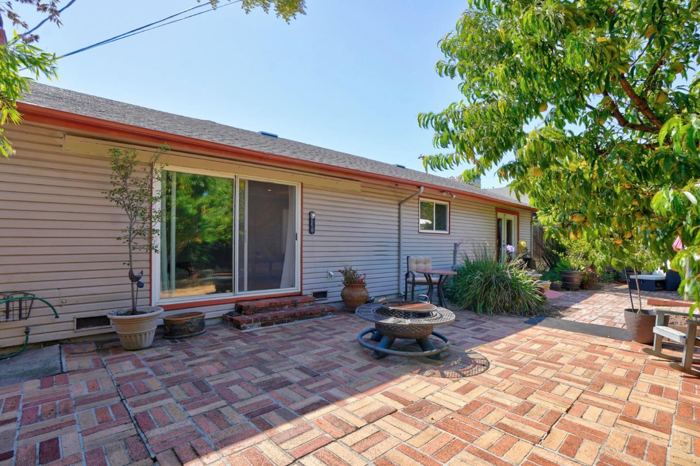 1412 Lassen Street
